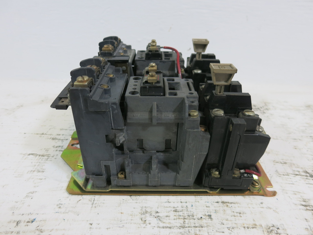 Allen Bradley 520E-BOD Size 1 2 Speed Starter 120V Coil 27A 520E-B0D No Heaters (BJ1119-1)