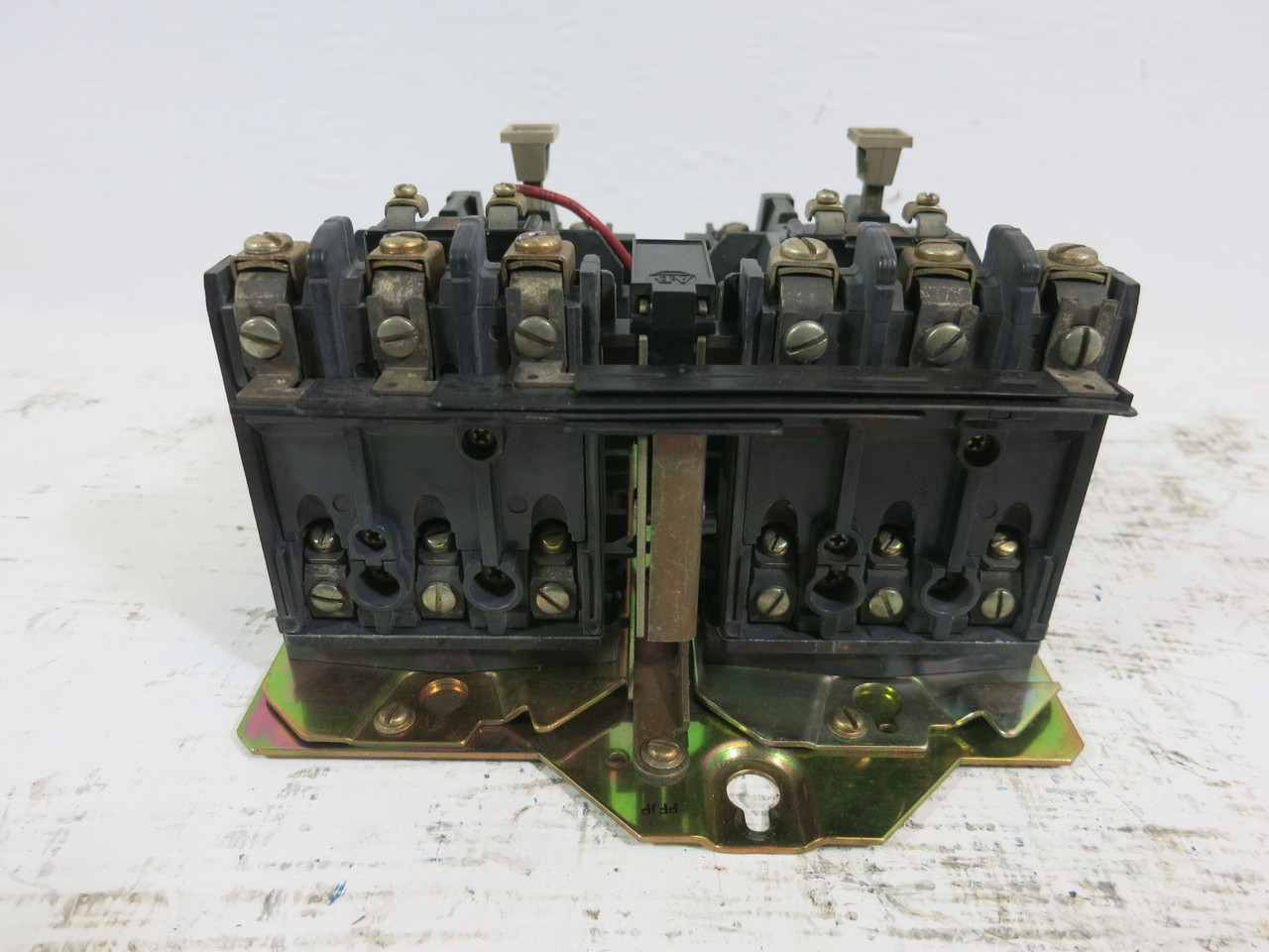 Allen Bradley 520E-BOD Size 1 2 Speed Starter 120V Coil 27A 520E-B0D No Heaters (BJ1119-1)