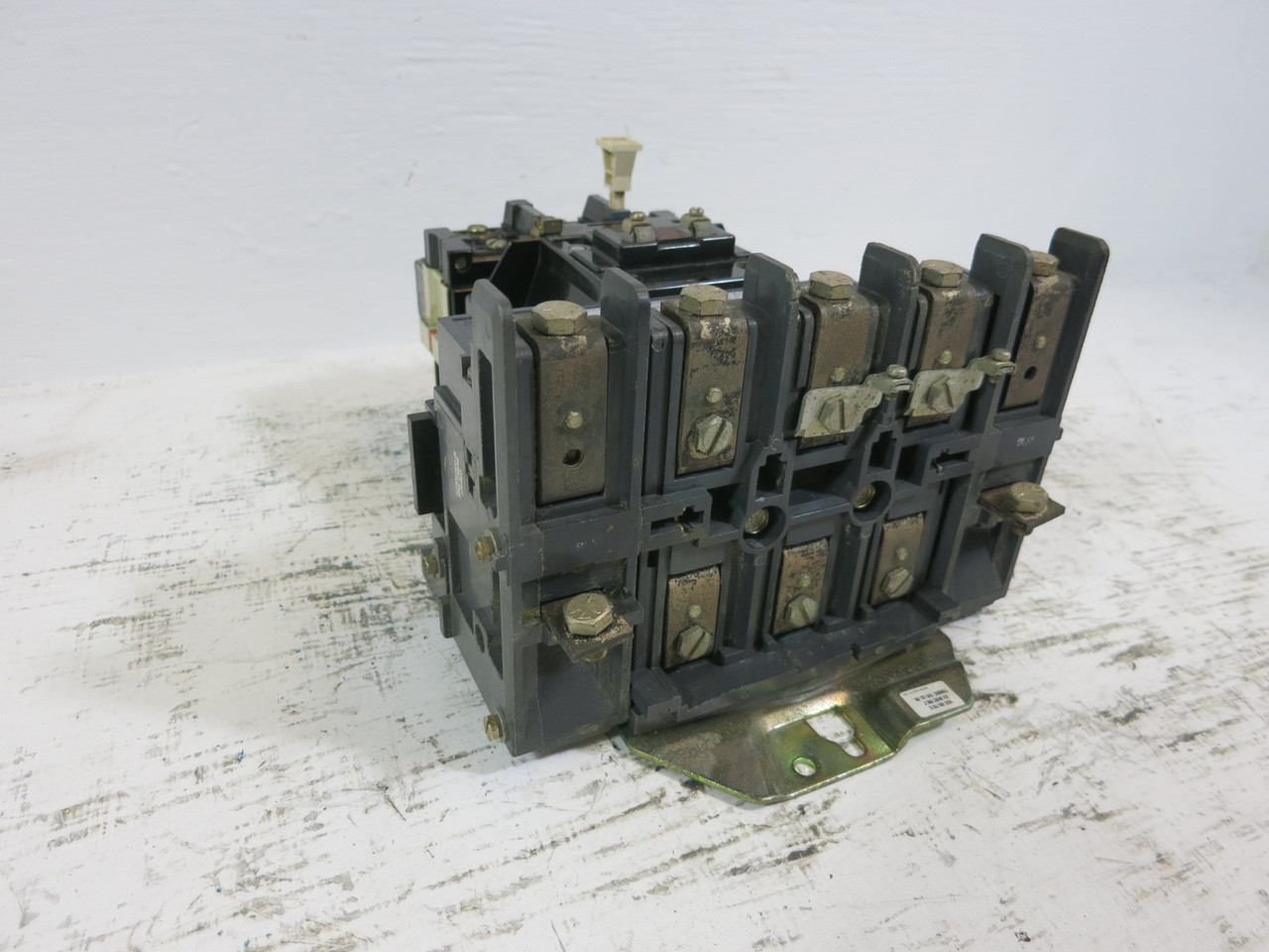 Allen Bradley 520VF-DOD Size 3 Motor Starter 120V Coil 50HP 90A 600VAC Flawed (BJ1118-1)