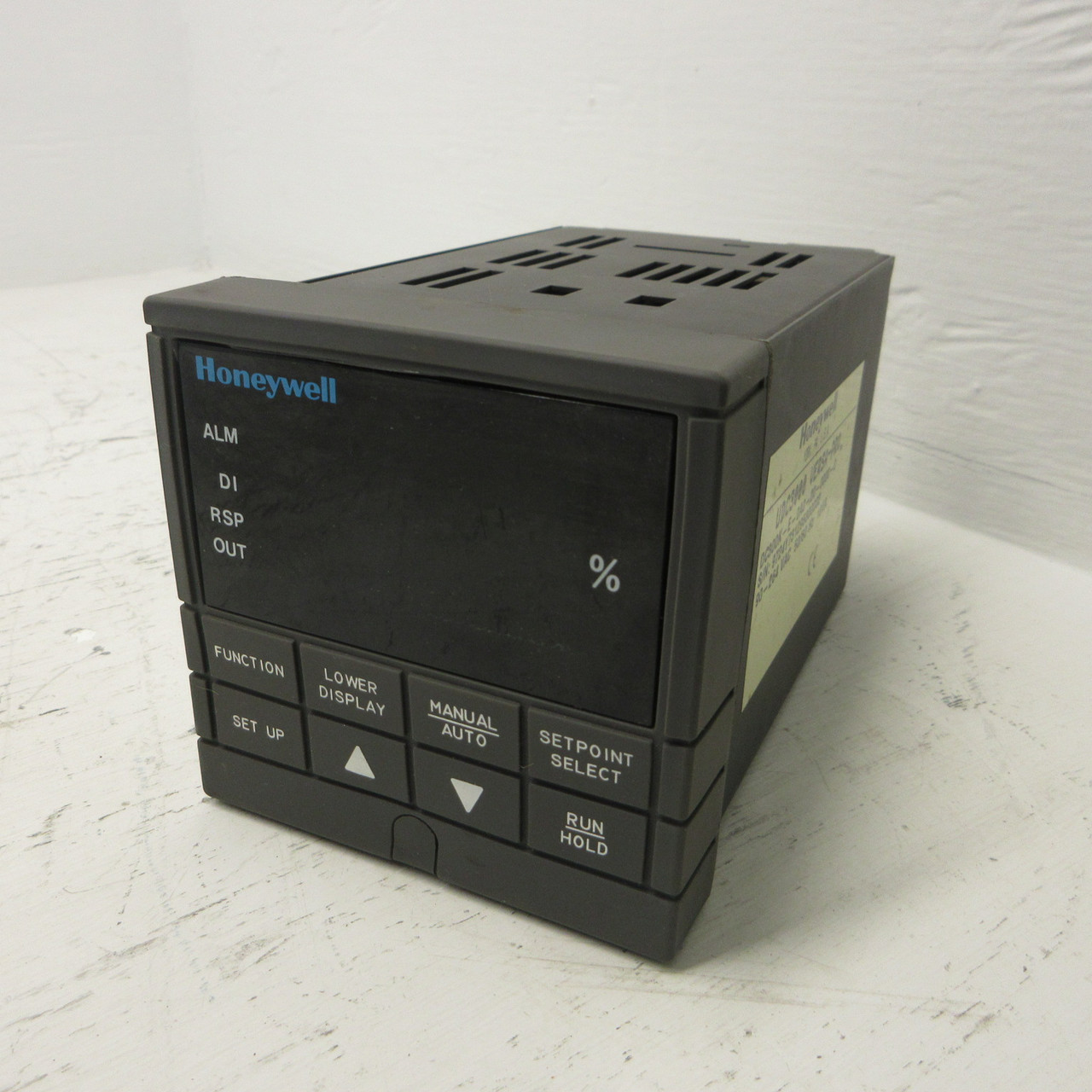 Honeywell UDC3000 Temperature Controller DC300K-E-0A0-20-0000-0 90-264VAC 18VA (AH1236-2)