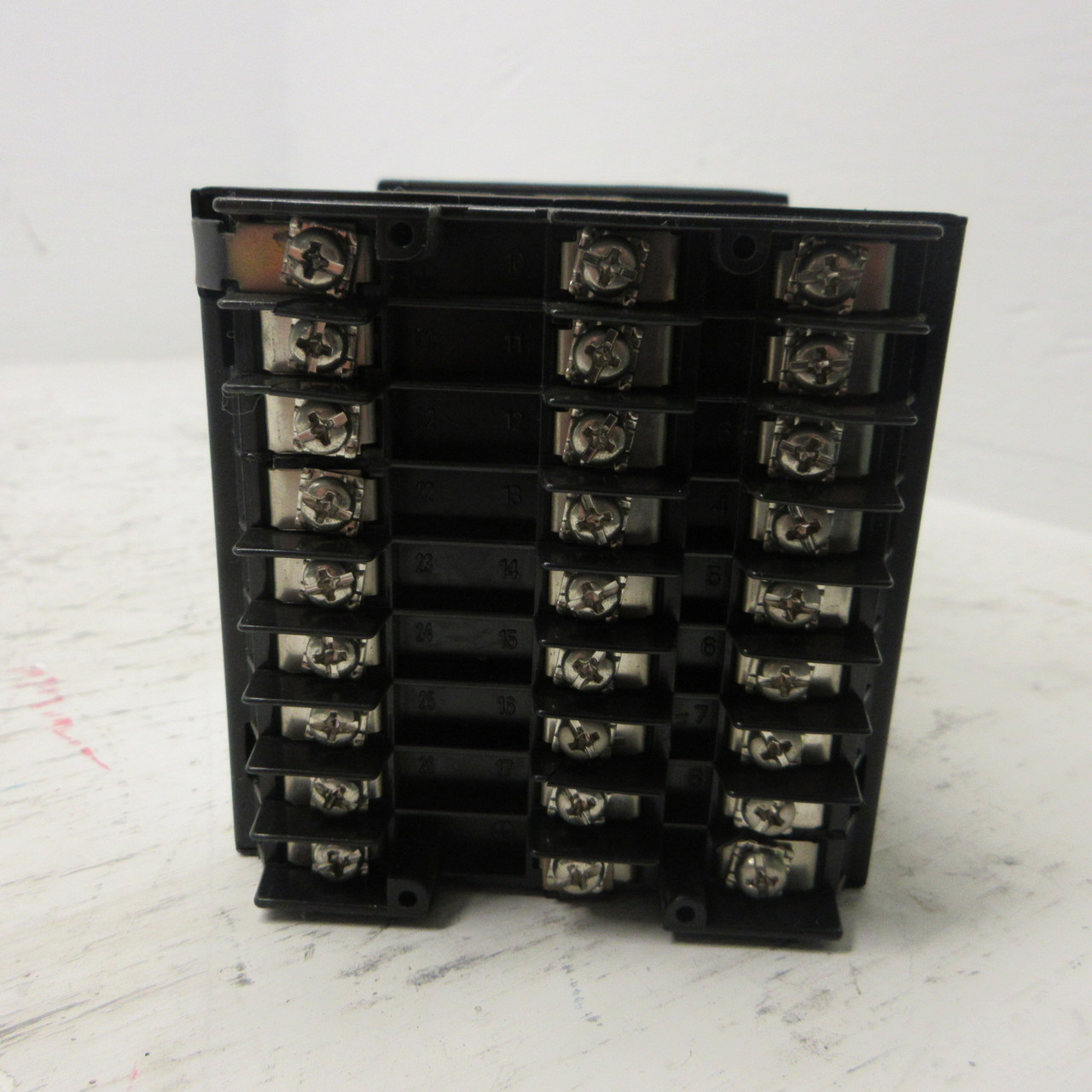 Honeywell UDC3300 Temperature Controller DC330B-KE-200-21-000000-20-0 90-250VAC (AH1230-5)