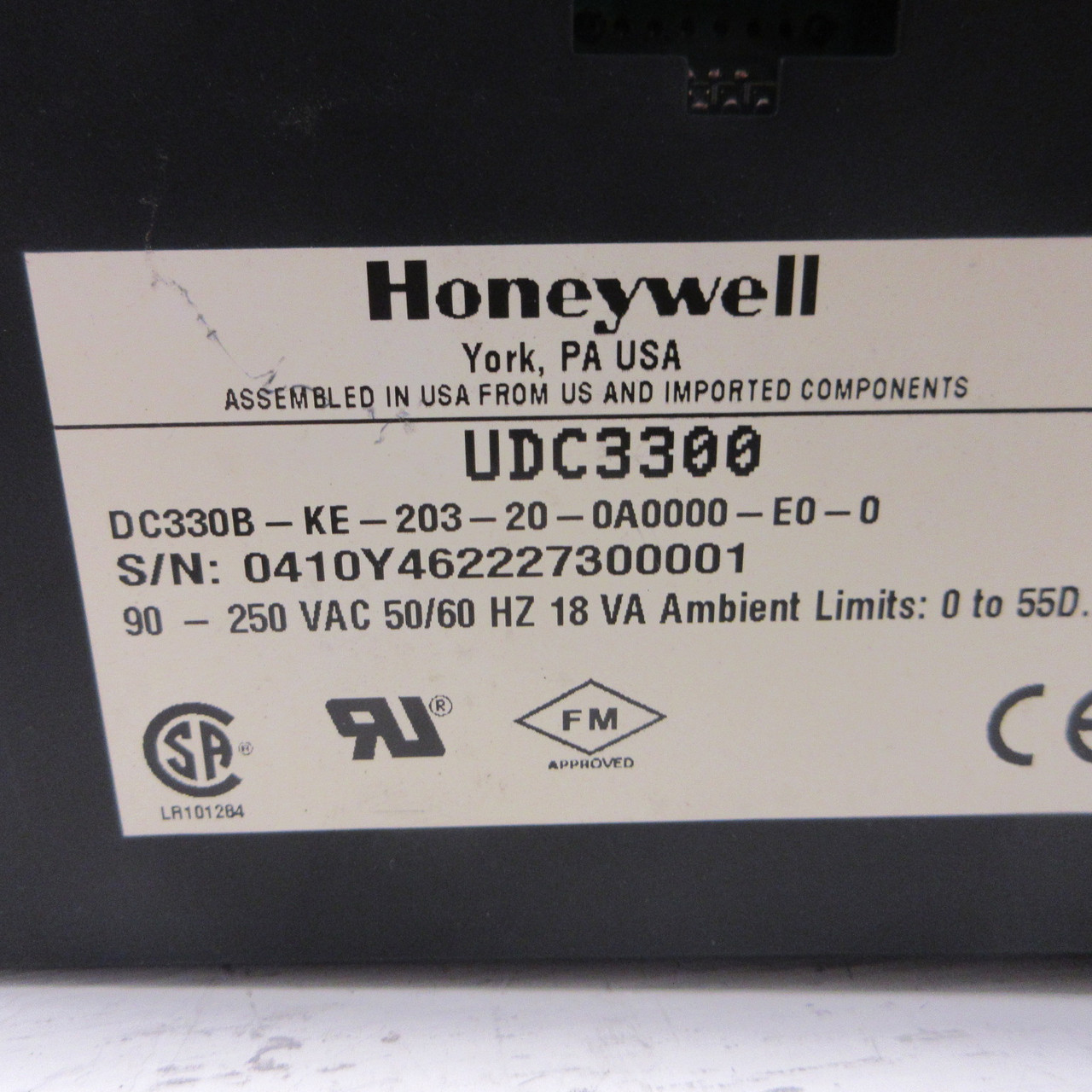 Honeywell UDC3300 Temperature Controller DC330B-KE-203-20-0A0000-E0-0 90-250VAC (AH1233-1)