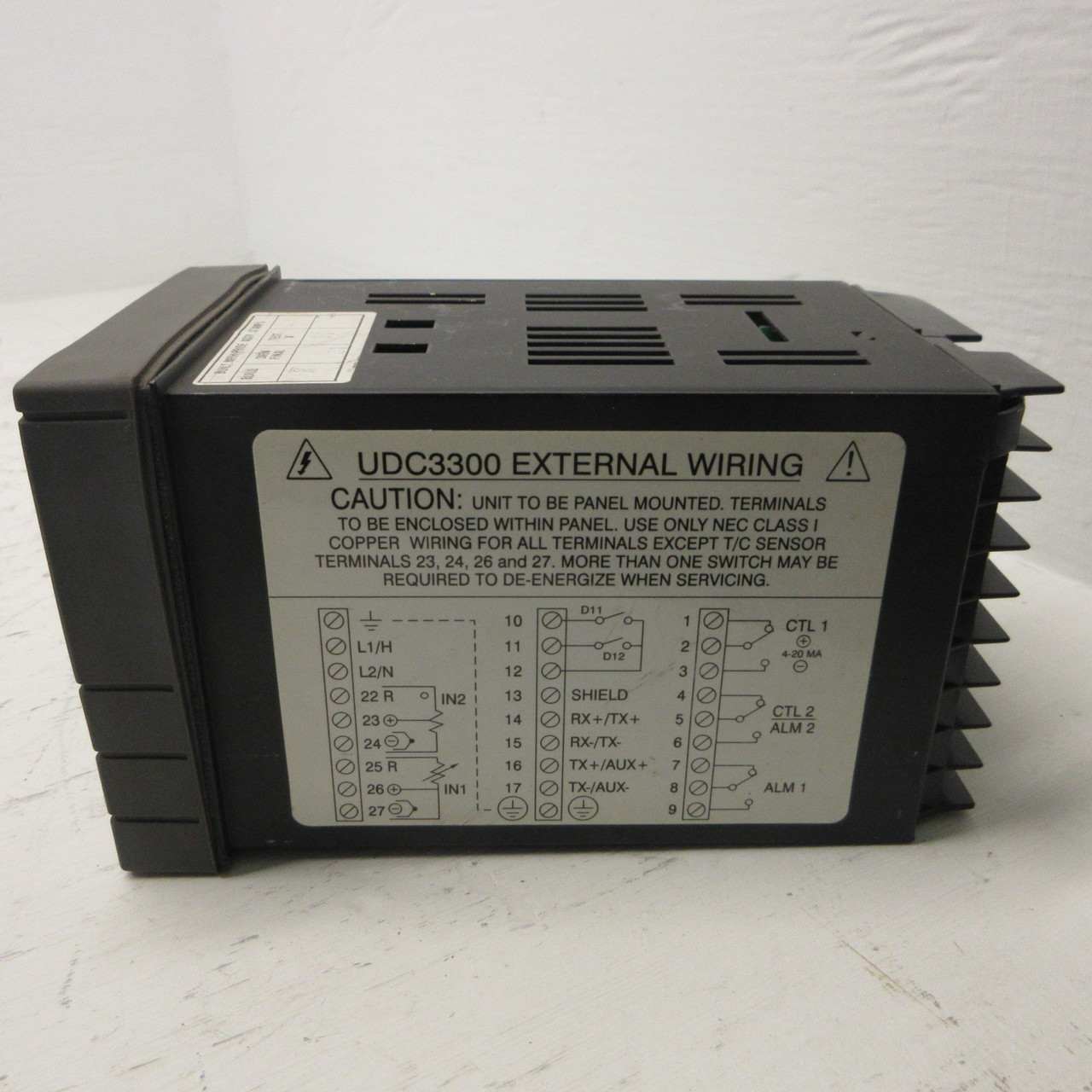 Honeywell UDC3300 Temperature Controller DC330B-KE-203-20-0A0000-00-0 90-250VAC (AH1232-1)