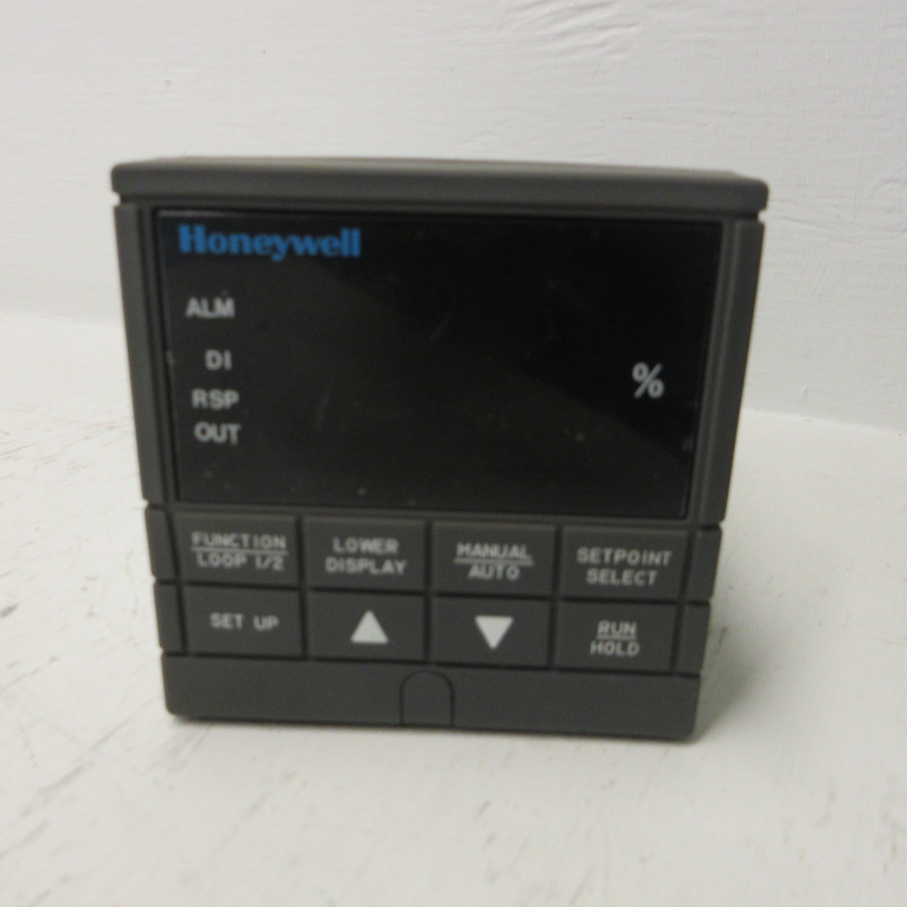 Honeywell UDC3300 Temperature Controller DC330B-E0-000-20-000000-00-0 90-250VAC (AH1234-1)
