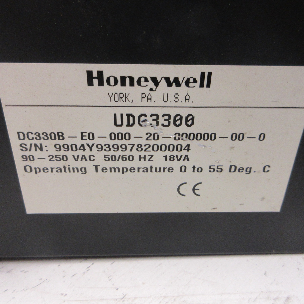 Honeywell UDC3300 Temperature Controller DC330B-E0-000-20-000000-00-0 90-250VAC (AH1234-1)