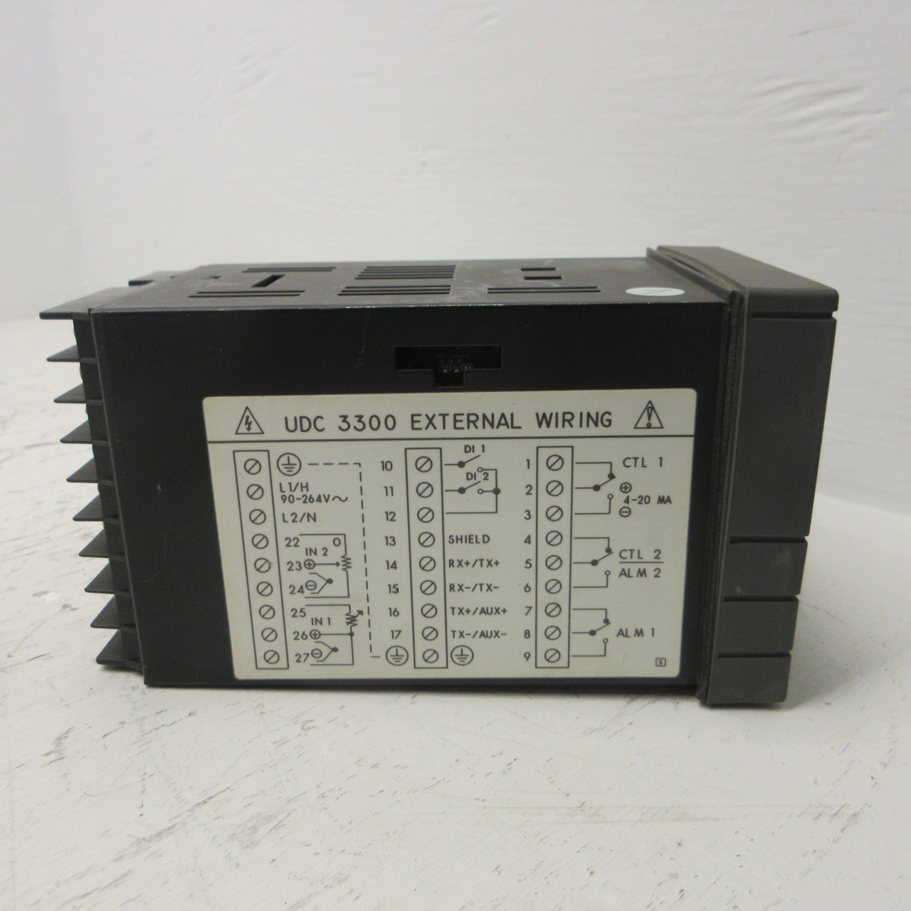 Honeywell UDC3300 Temperature Controller DC330B-E0-000-20-000000-00-0 90-250VAC (AH1234-1)