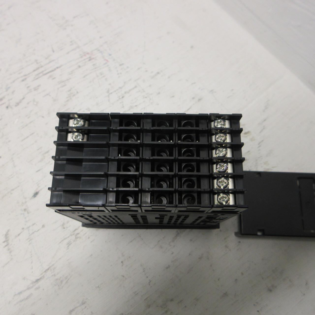 Omron K3HB-CNB Digital Panel Meter 24V AC/DC 5 Digit 50/60hz 11VA 7W 8 Terminal (AH1228-2)