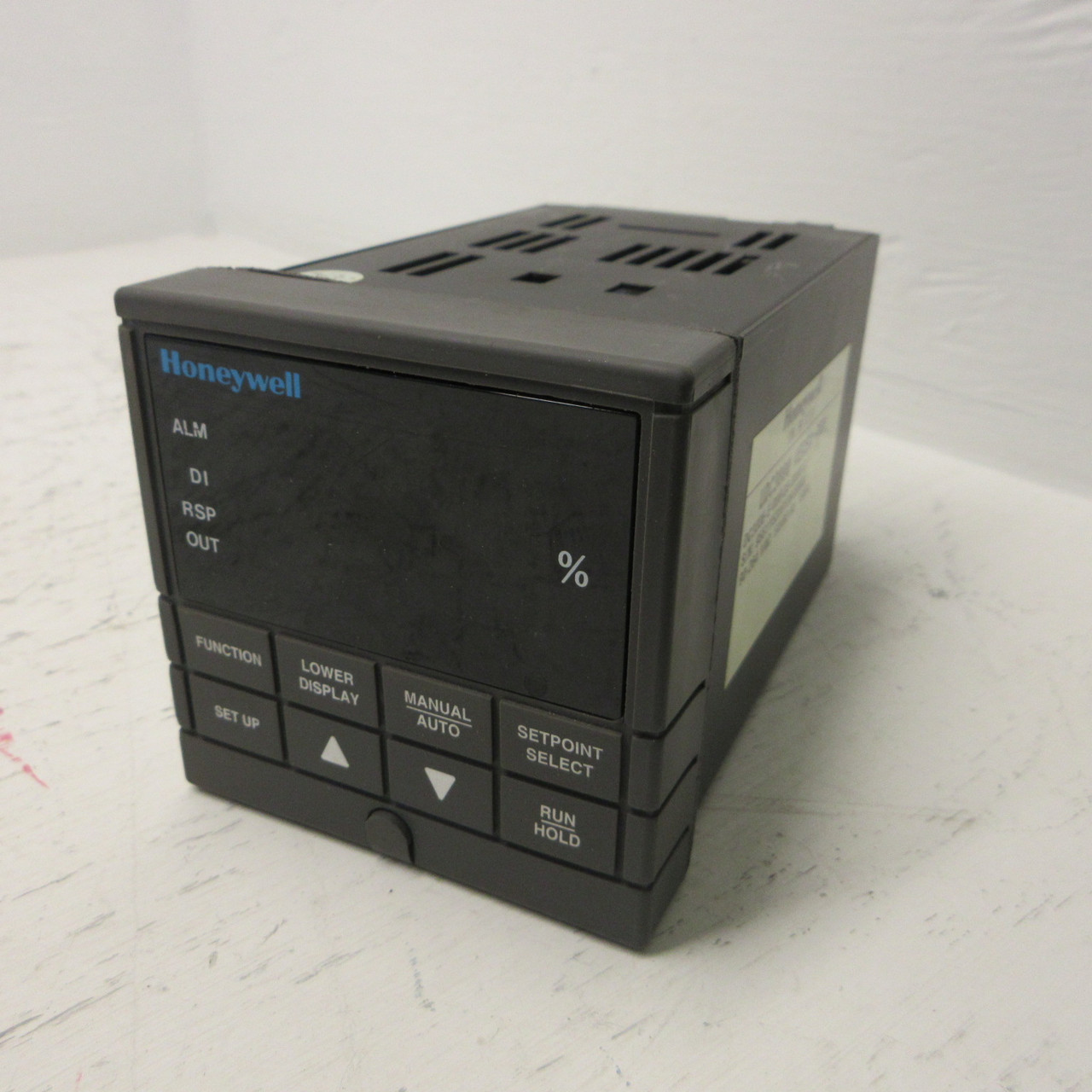 Honeywell UDC3000 Temperature Controller DC300E-E-000-20-0000-0 90-264VAC 18VA (AH1237-1)