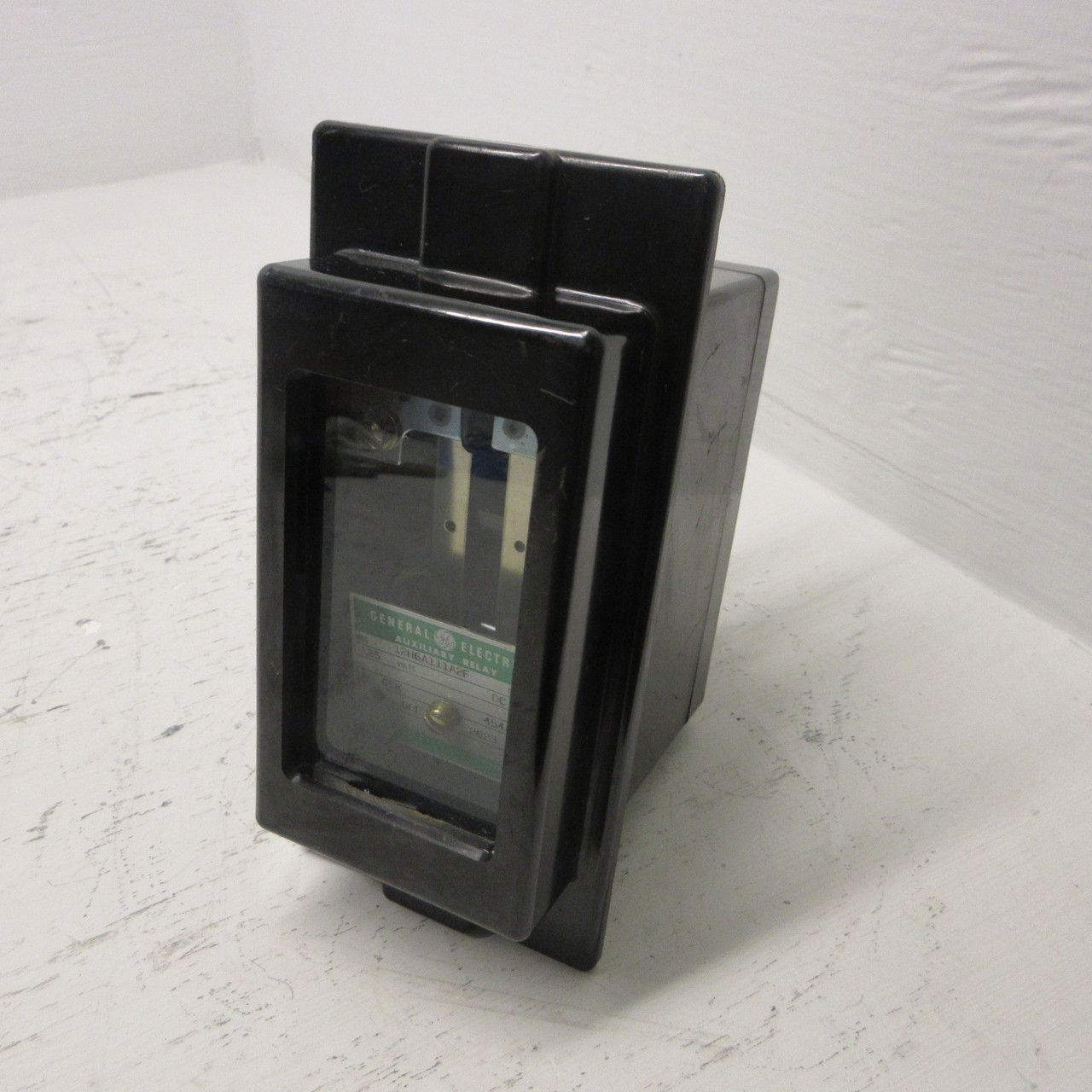 General Electric GE 12HGA111A2F Auxiliary Relay Type HGA 125VDC P.B GEF-2623 (AH1246-2)