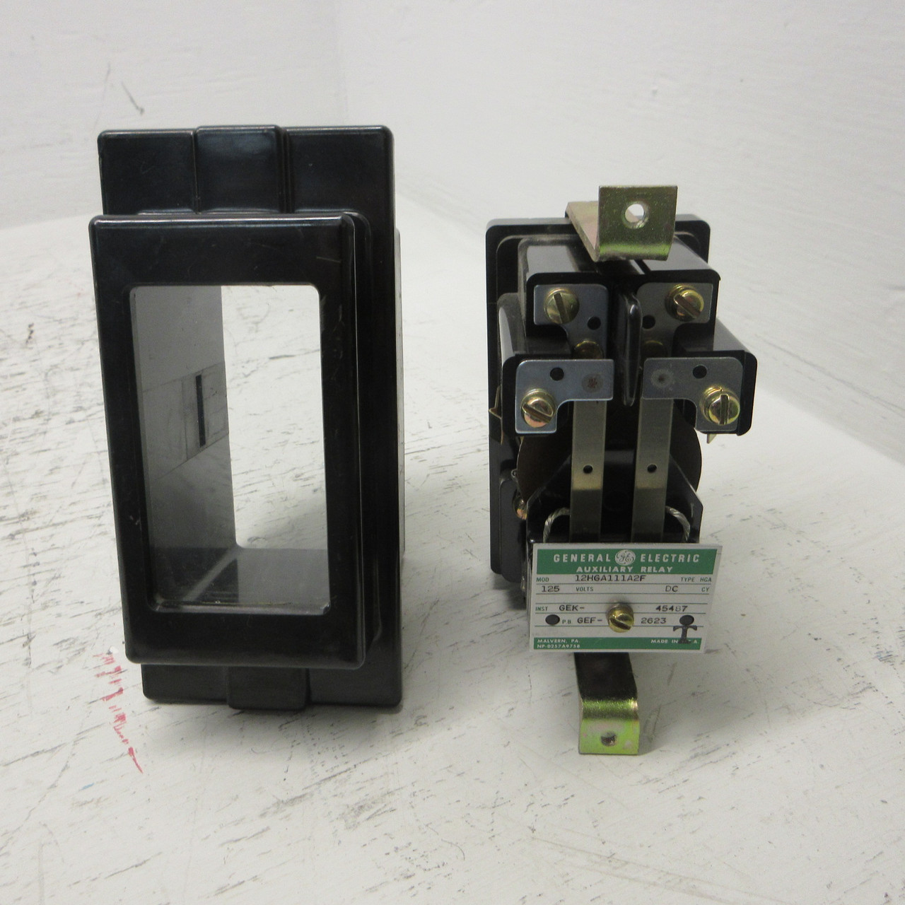 General Electric GE 12HGA111A2F Auxiliary Relay Type HGA 125VDC P.B GEF-2623 (AH1246-2)