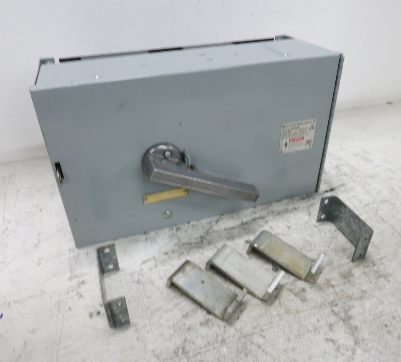 Siemens V7F3204R 200A 240V Vacu-Break Panel Board Switch w/ Hardware 200 Amp ITE (DW8197-6)