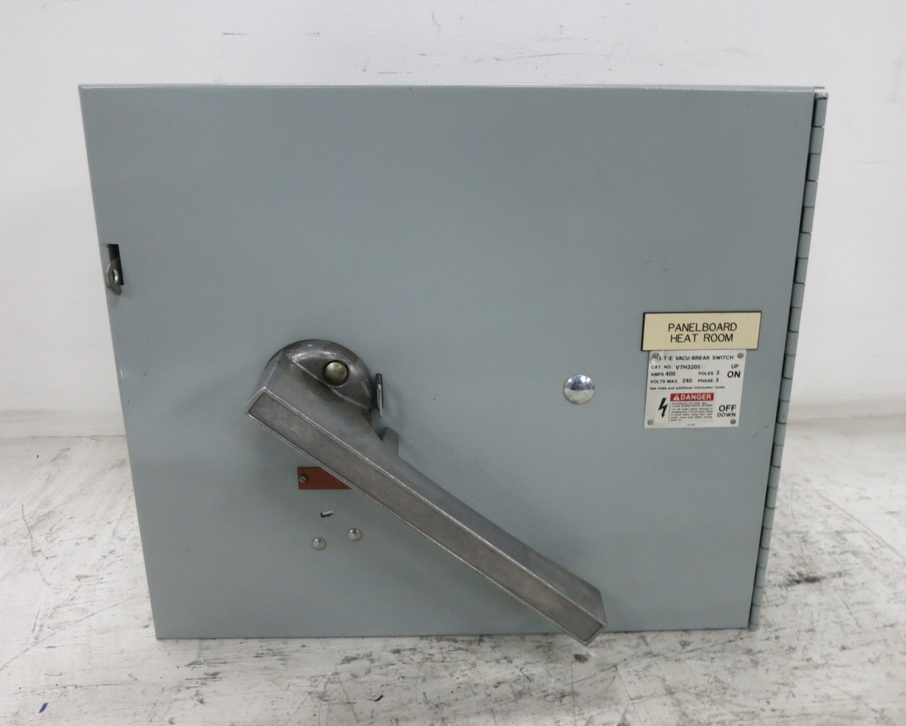 ITE V7H3205R 400A 240V Fusible Panel Board Switch 400 Amp Fused Vacu-Break (DW8198-1)