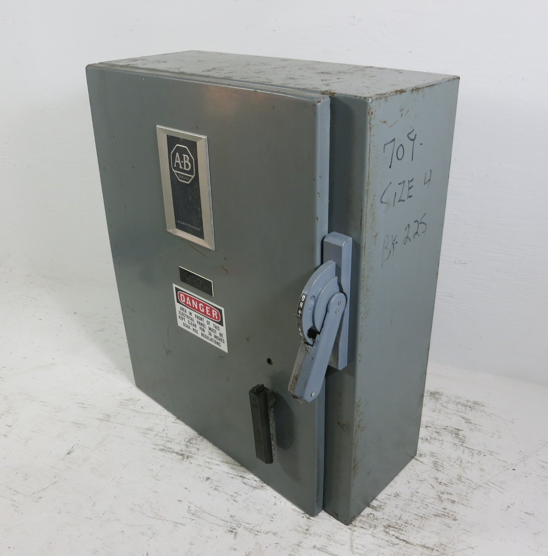 Allen Bradley Size 4 Starter 225 Amp Breaker Combination Combo Box 709-EOD103 (BJ1121-1)