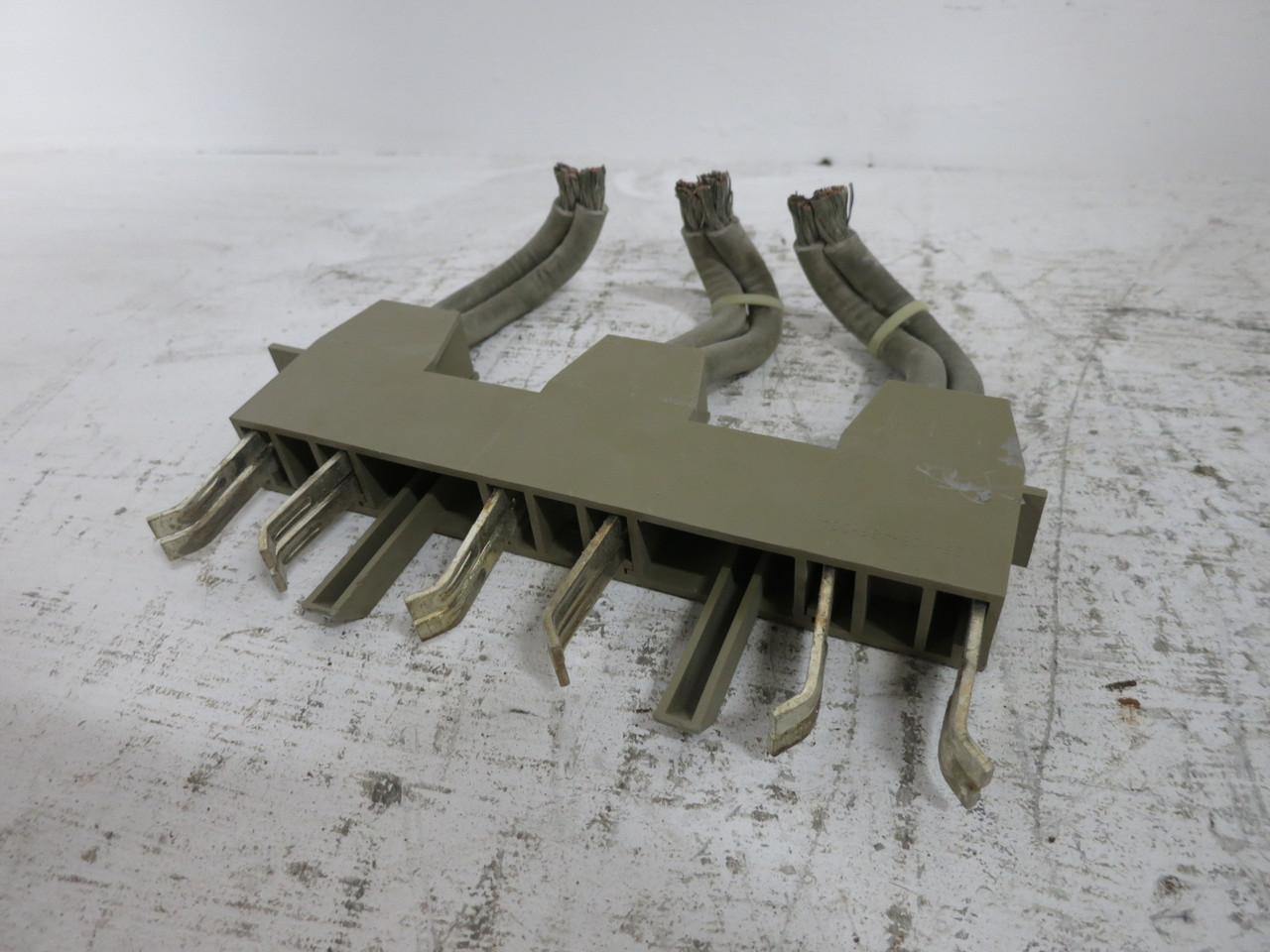 Siemens Model 90 200A MCC Bucket Stab Assembly Double 4 AWG 200 Amp Mod 95 Stabs (DW8208-1)