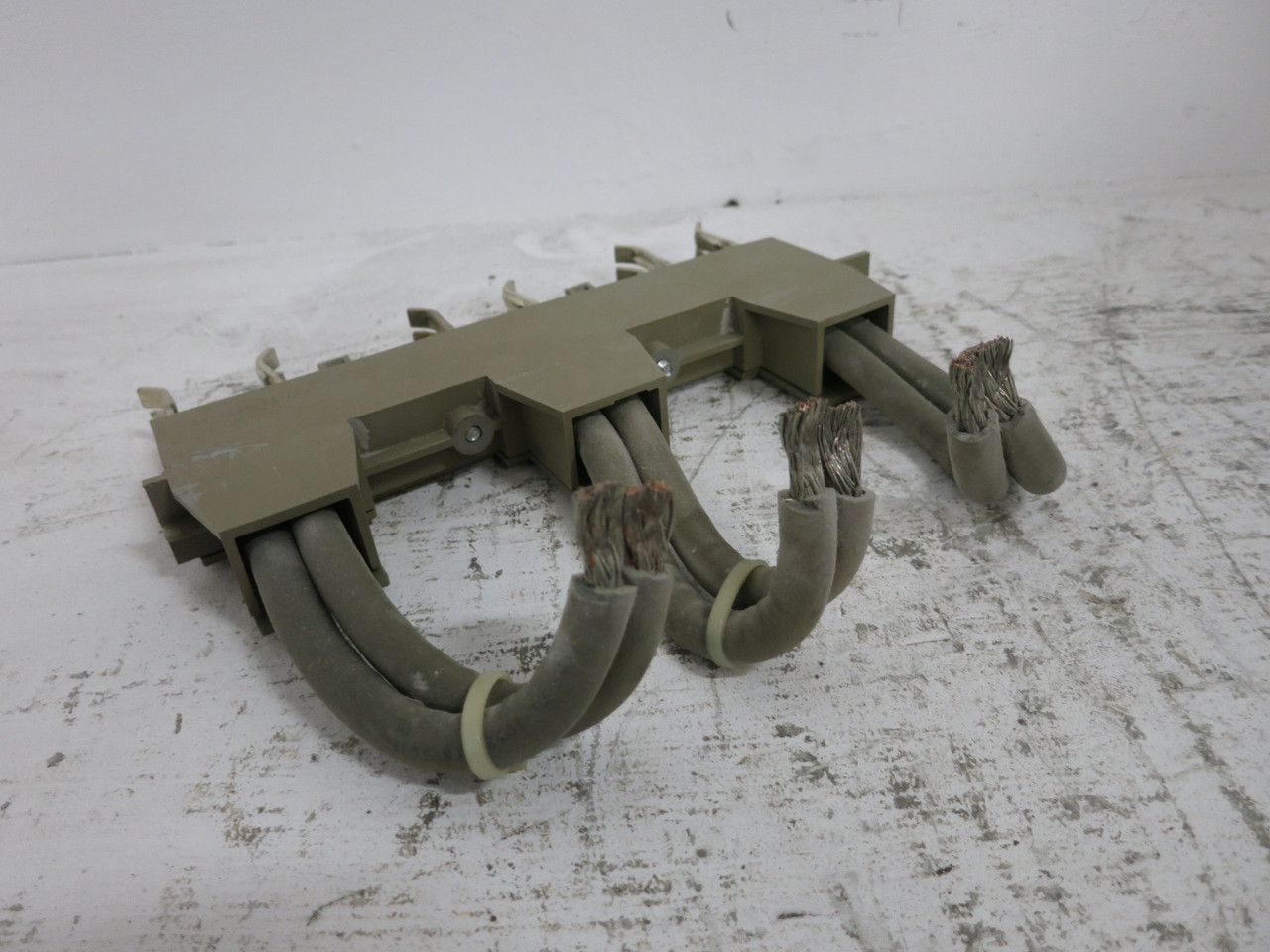 Siemens Model 90 200A MCC Bucket Stab Assembly Double 4 AWG 200 Amp Mod 95 Stabs (DW8208-1)