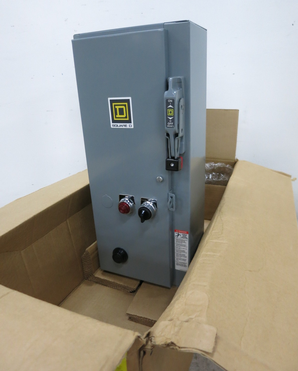 NEW Square D 30A Fusible Size 1 Starter Combo Box 8536SCO3S 30 Amp 240V - 120V (DW8213-1)