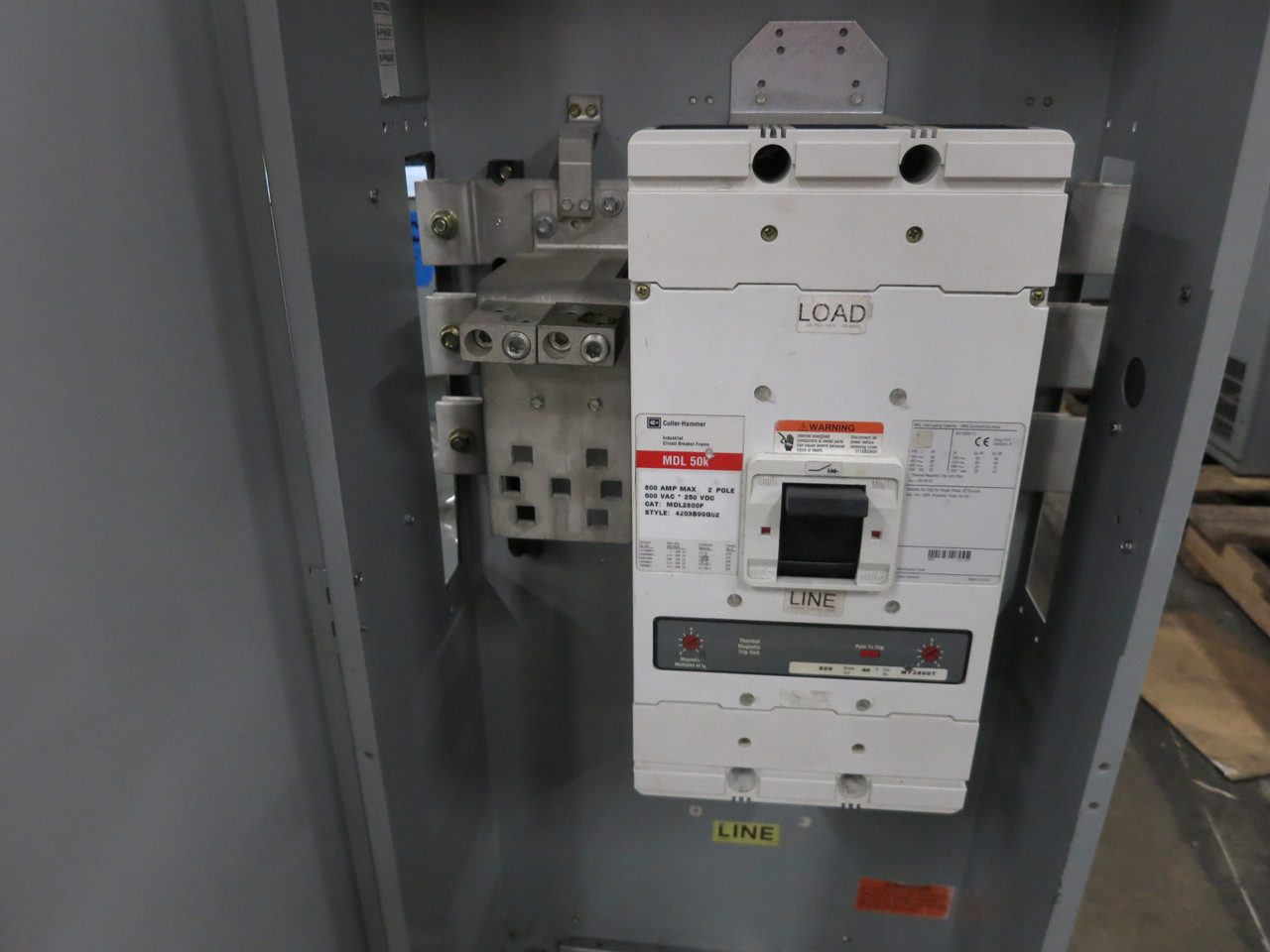 Eaton 1MCB800R 800A 120/240V Main Circuit Breaker MDL2800F 800 Amp 2P 1PH 3R (DW8210-3)
