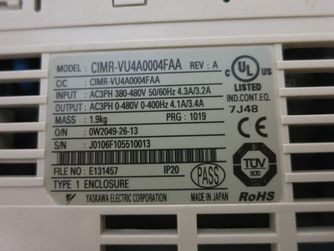 Yaskawa CIMR-VU4A0004FAA V1000 AC VS Drive 2 HP 3PH 480V V-1000 VFD Microdrive (DW8214-1)