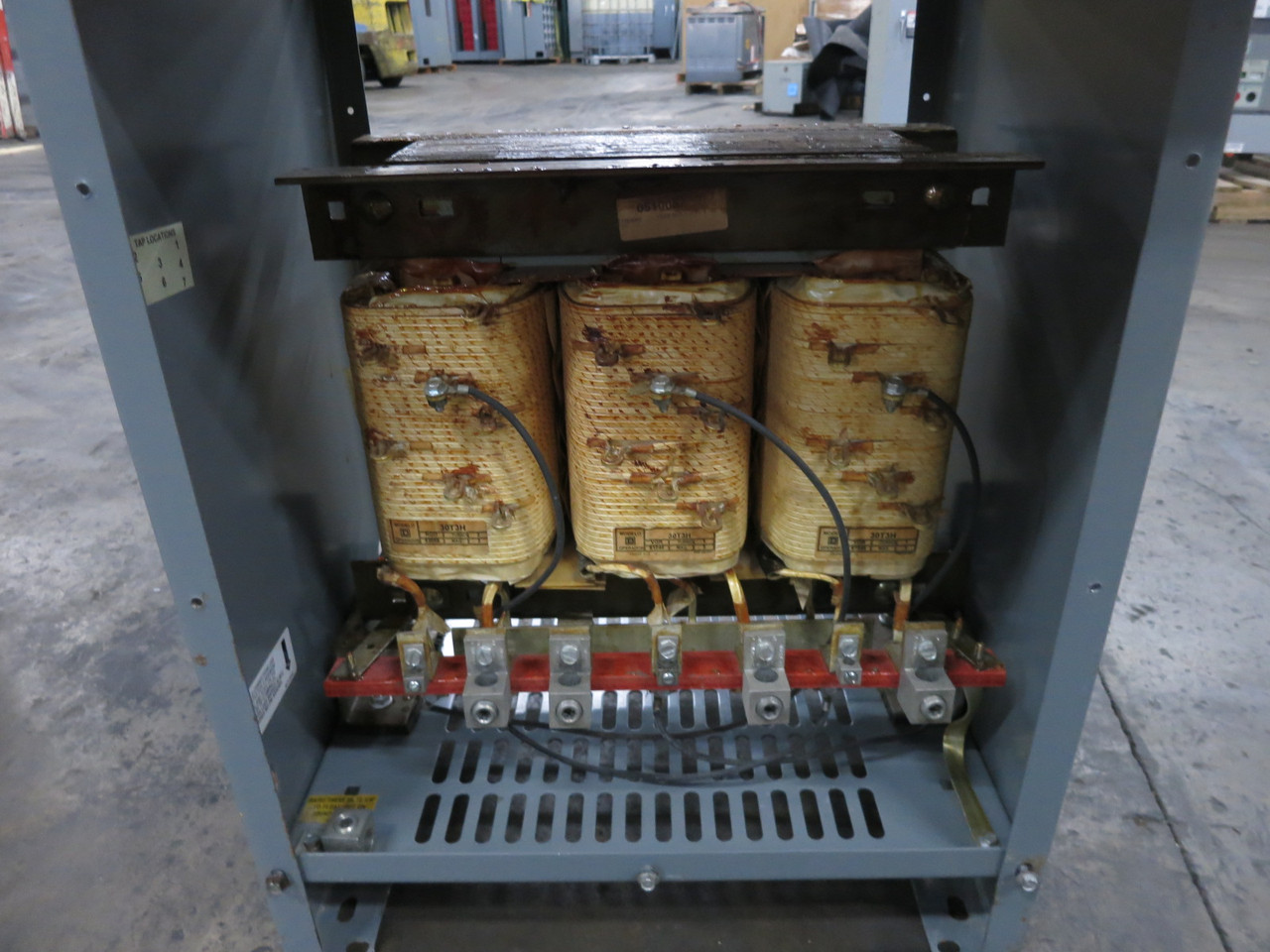 Square D 30 kVA 480 Delta to 208Y/120 V 3PH Dry Type Transformer 30T3H 480V 208 (DW8219-1)