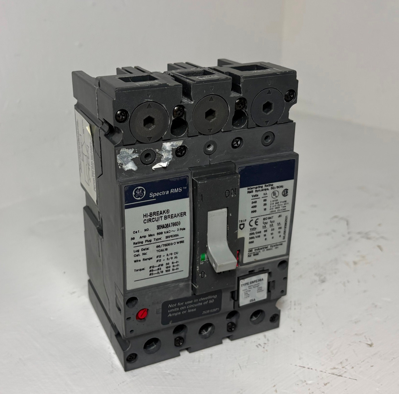 GE SEHA36AT0030 30A Spectra Circuit Breaker w/ 25 Amp Plug 3P General Electric (EM5919-1)