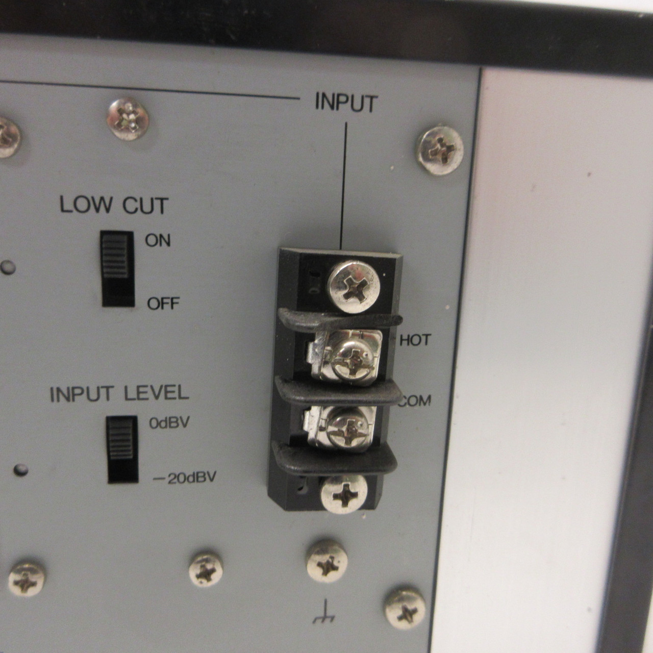 TOA Corporation P-924MK2 Amplifier 900 Series II Single Channel 240 Watt 120VAC (AH1280-2)