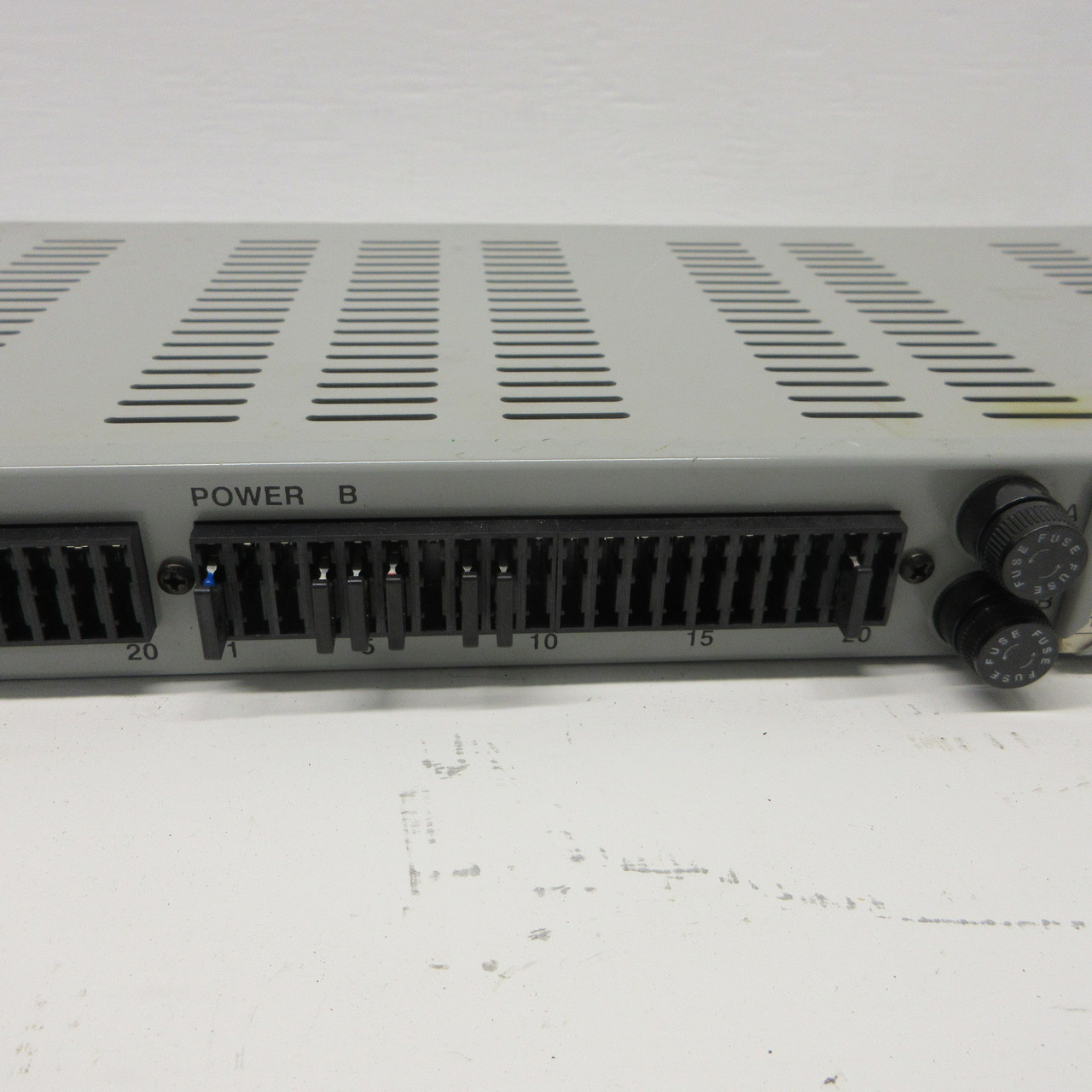 Hendry 06004-11 Rev G Input Fuse Panel 24V to 48V Mountable Fuse Panel Module (AH1286-1)