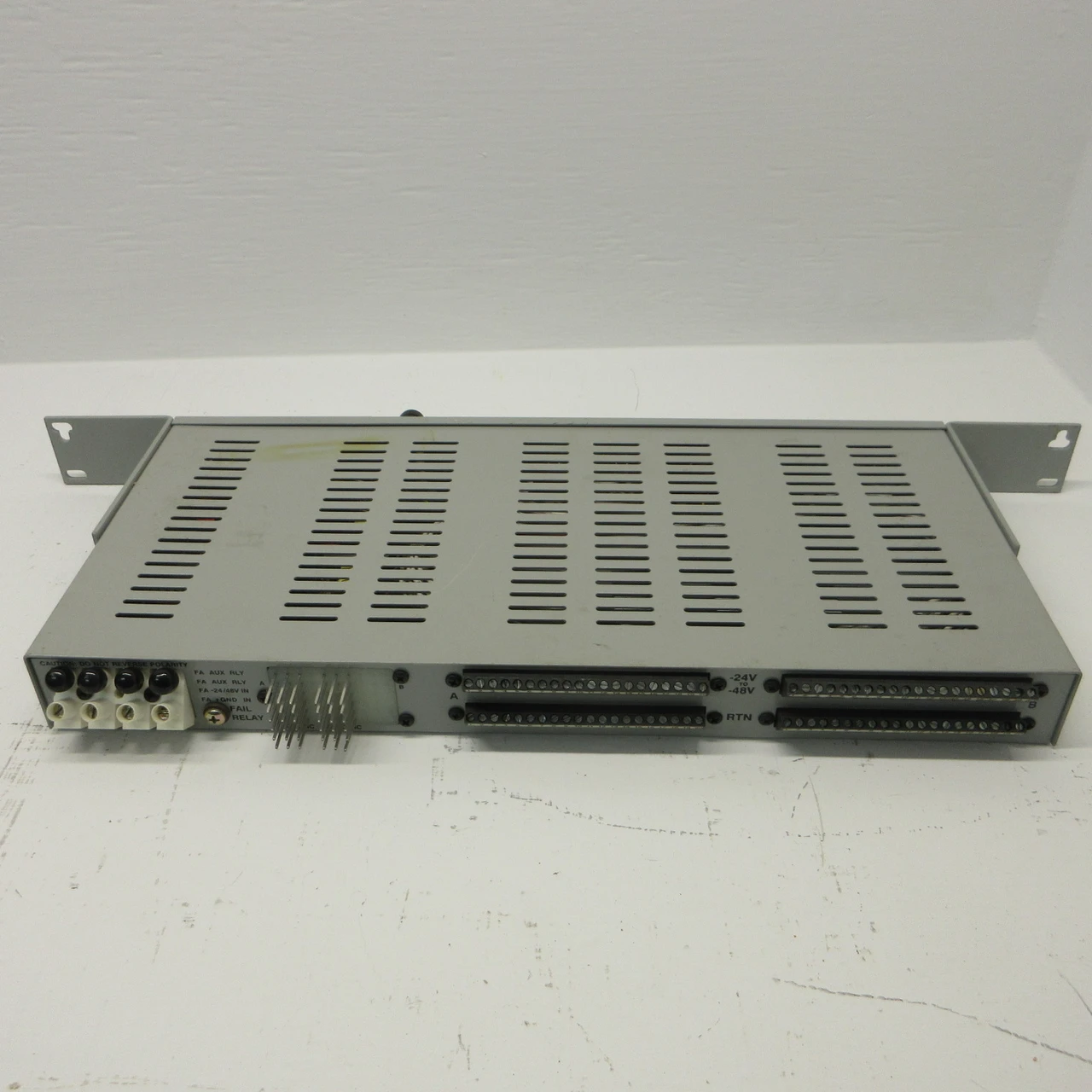 Hendry 06004-11 Rev G Input Fuse Panel 24V to 48V Mountable Fuse Panel Module (AH1286-1)