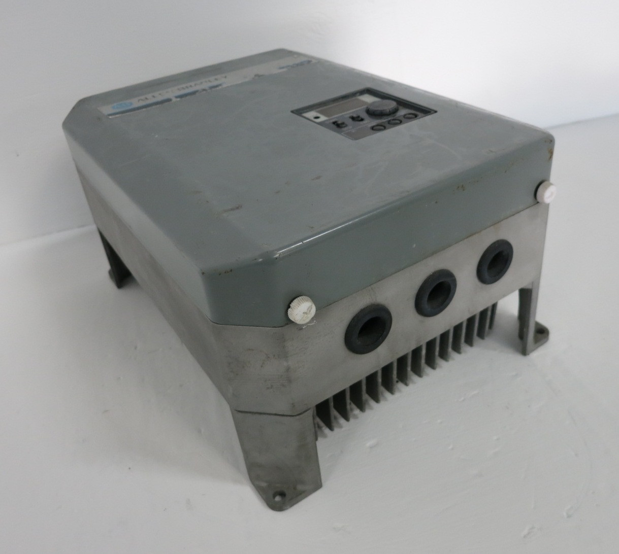 Allen Bradley 1333-CAA 5 HP AC VS Drive 230V VFD Variable Frequency 240V 1333CAA (DW8236-1)