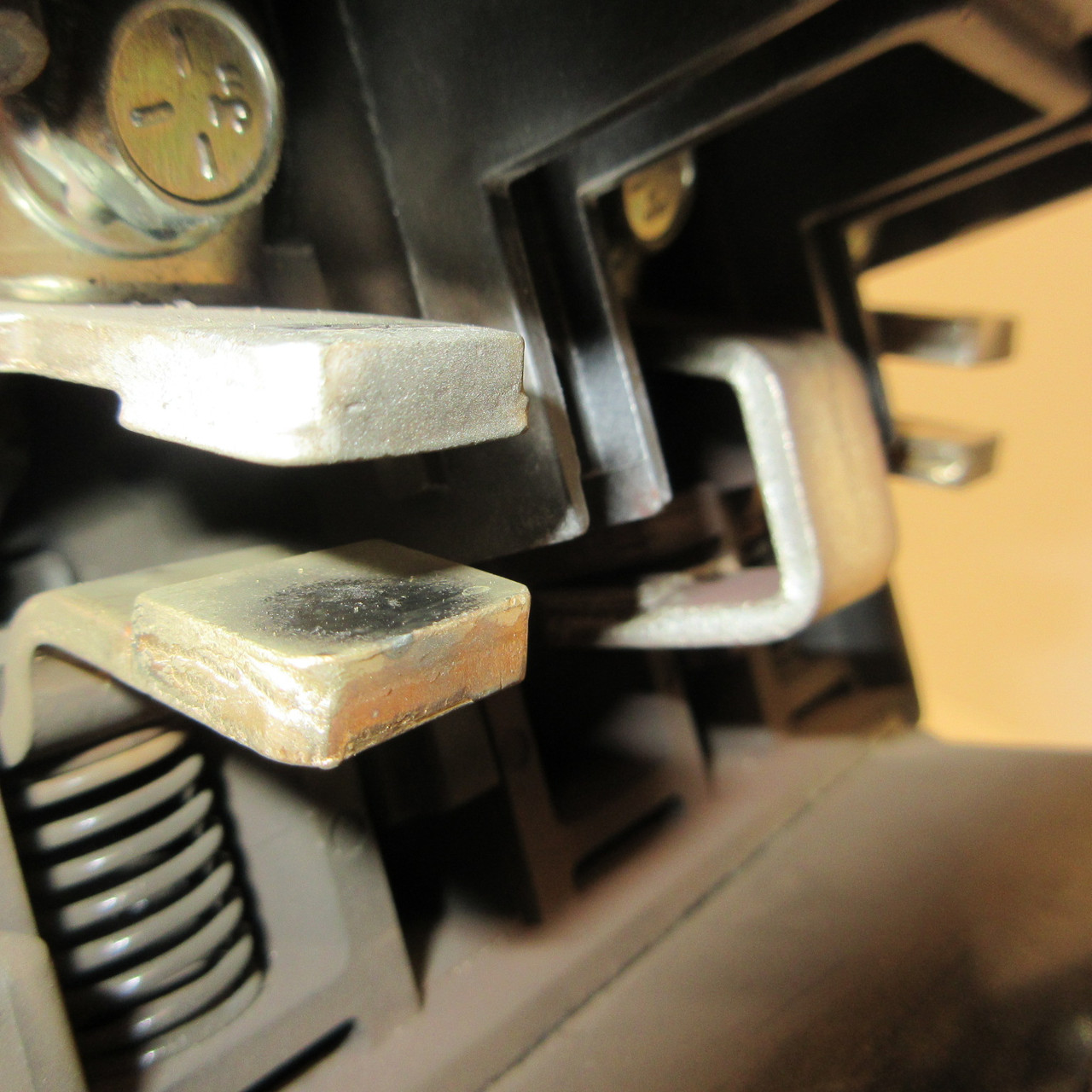 Allen Bradley 163440 DC Contactor 180 Amp 550VDC 115V Coil 40430-905-30 180A (AH1294-1)