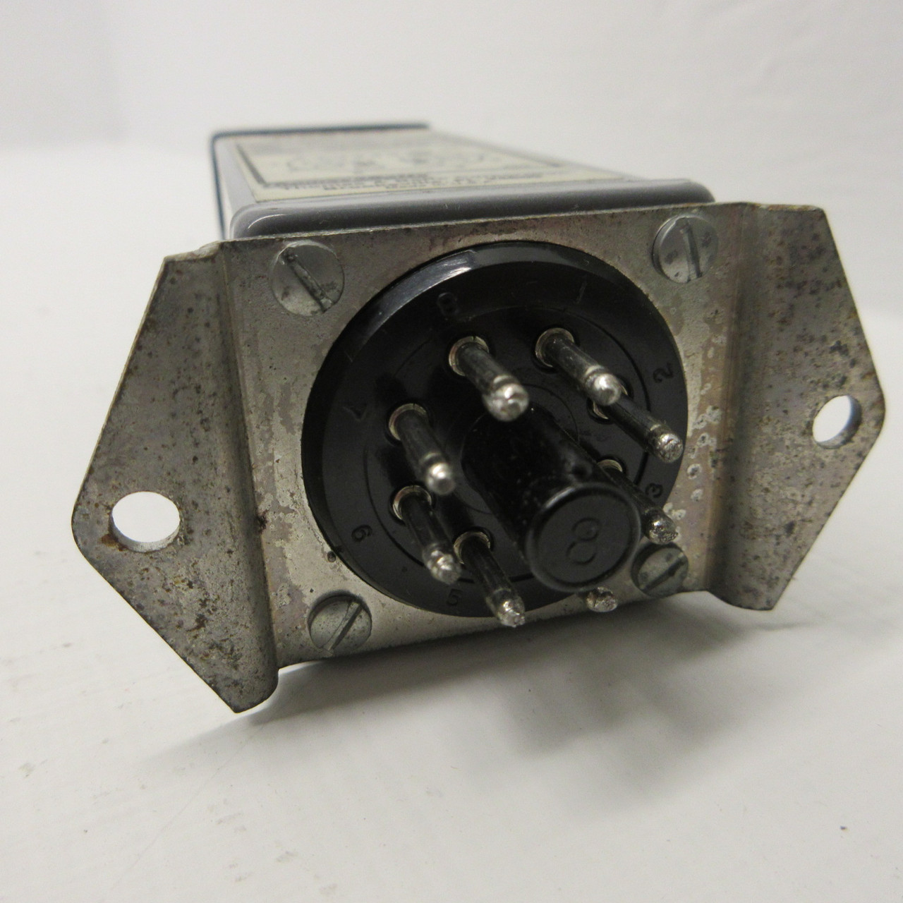 Agastat 2122D4YF Timing Relay 125VDC Coil 1.0-30 Second Thomas & Betts 8 Pin (AH1295-1)
