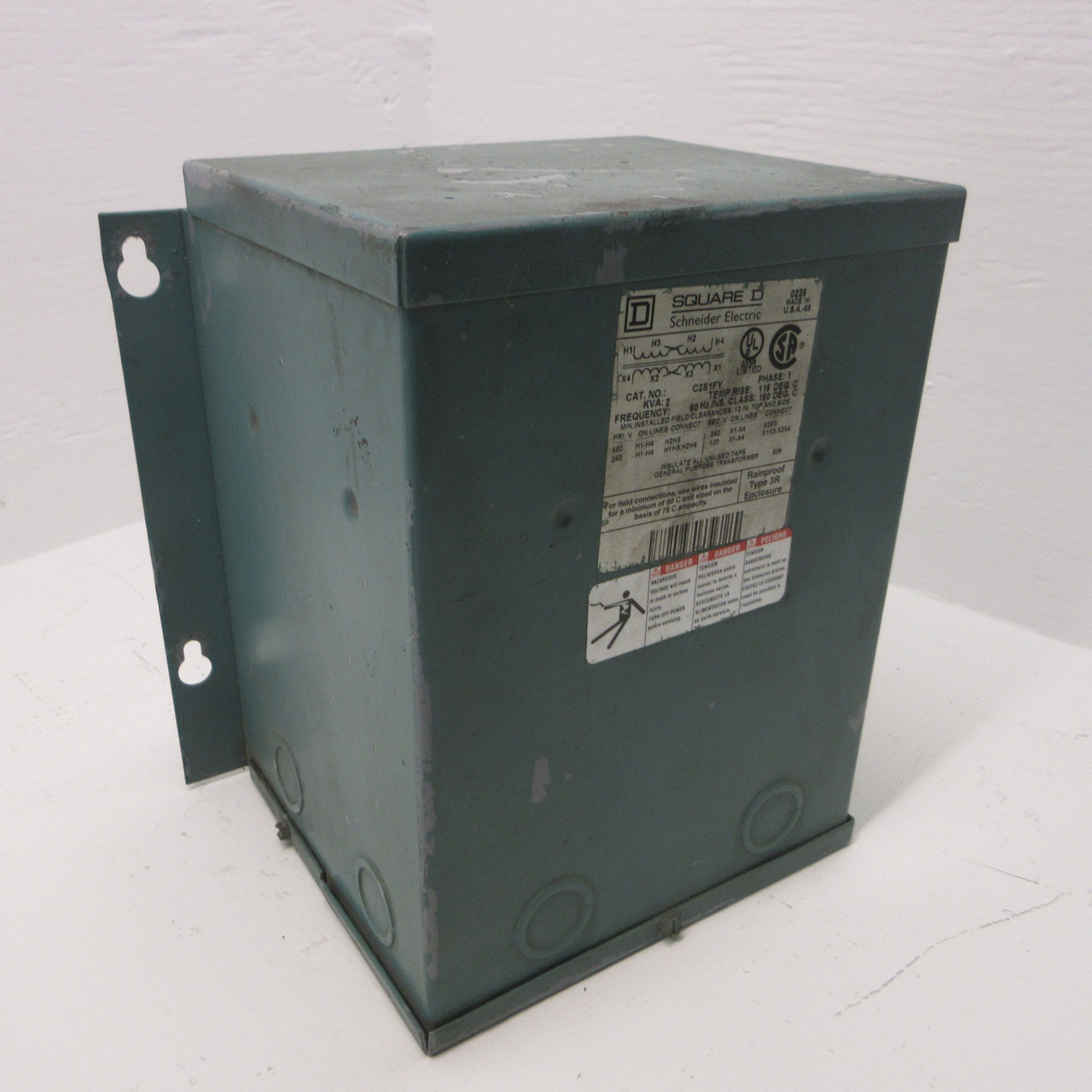Square D C2S1FY 2 kVA 240x480 - 120/240V Dry Type 3R Transformer 1PH 2.0 2kVA (AH1297-1)