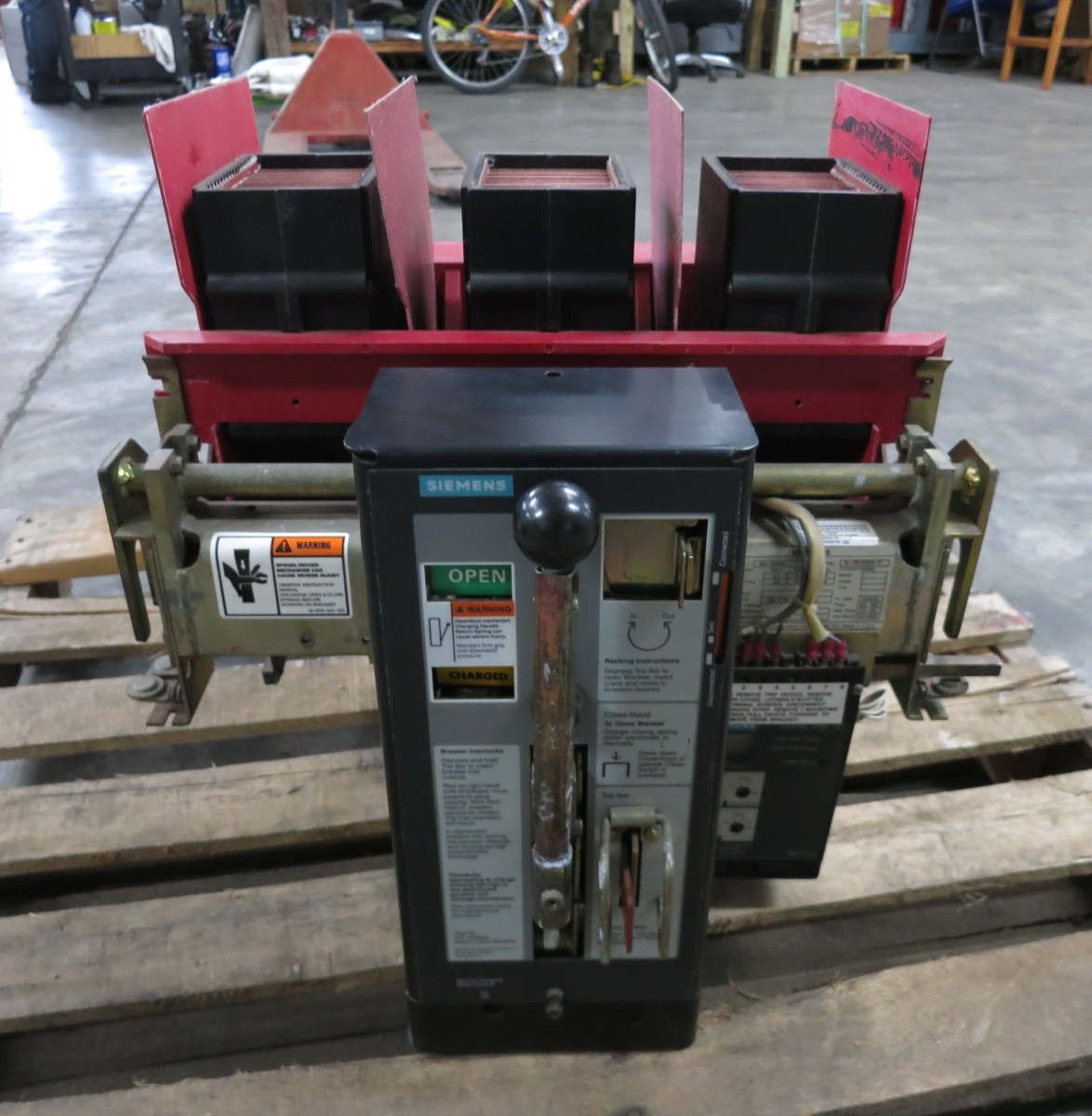 Siemens RL-1600 1600A Air Circuit Breaker Static Trip III RMS-TS-TZ MO RL1600 LS (DW8243-1)