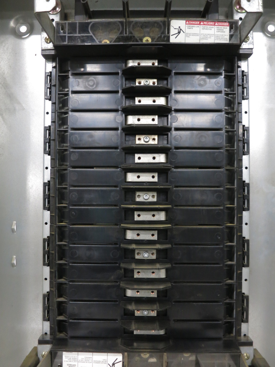 Square D 100A NF MLO Breaker Panel Board 3PH 4W 480Y/277V 100 Amp 480 30 Circuit (DW8253-1)