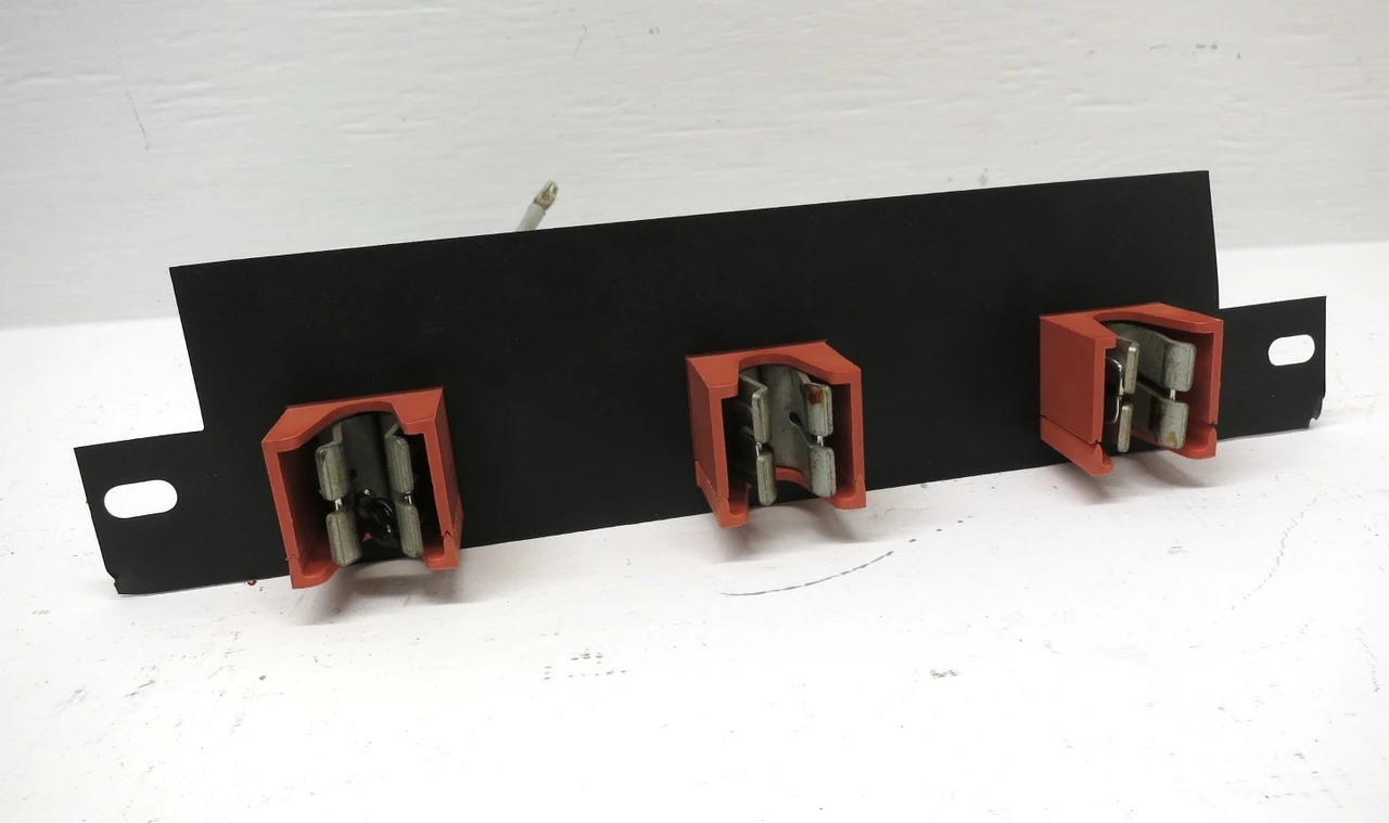 GE e9000L8G2V2S3 8 AWG Stab Assembly Evolution 9000 MCC Bucket Stabs E9000 Unit (DW8255-2)