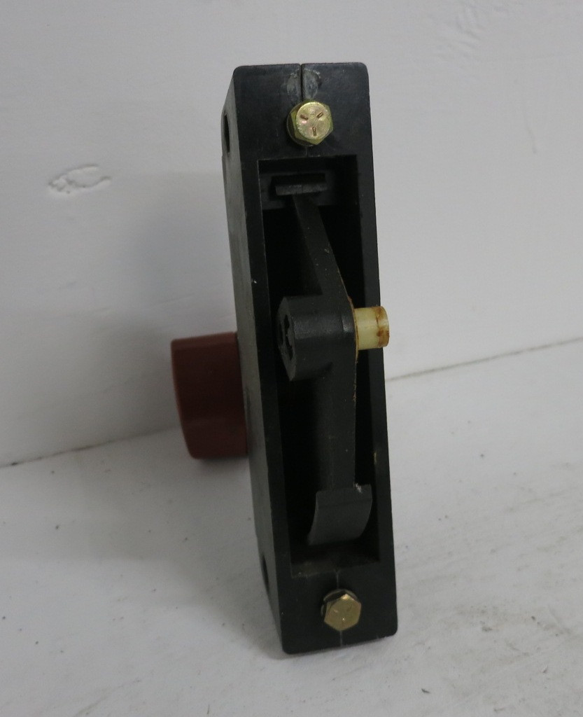 GE 8000 Handle Mechanism Assembly Motor Control Center MCC Main Disconnect Large (DW8260-1)