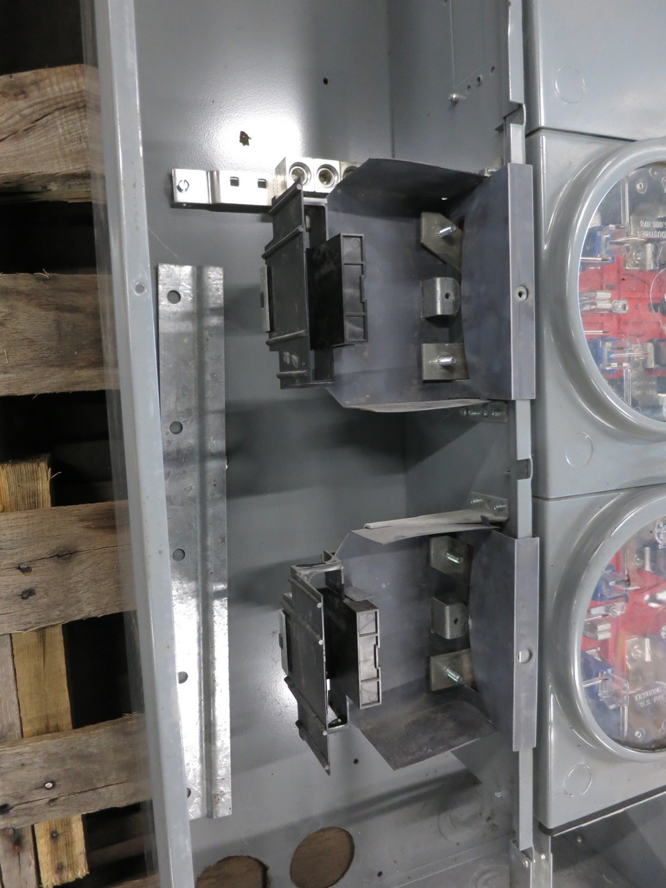 Square D MPH42-200 2 Socket Meter Center 400A Bus 120/240V 1PH Meter-Pak 400 3R (DW8271-1)