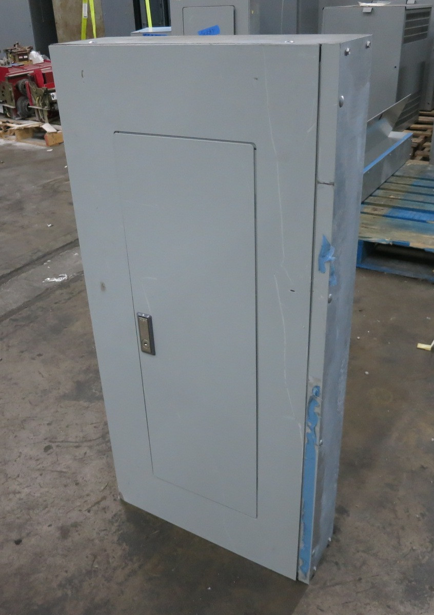 NEW Eaton PRL1X 225A 208Y/120V MLO Circuit Breaker Panel Board 3PH 4W 225 Amp (DW8275-1)