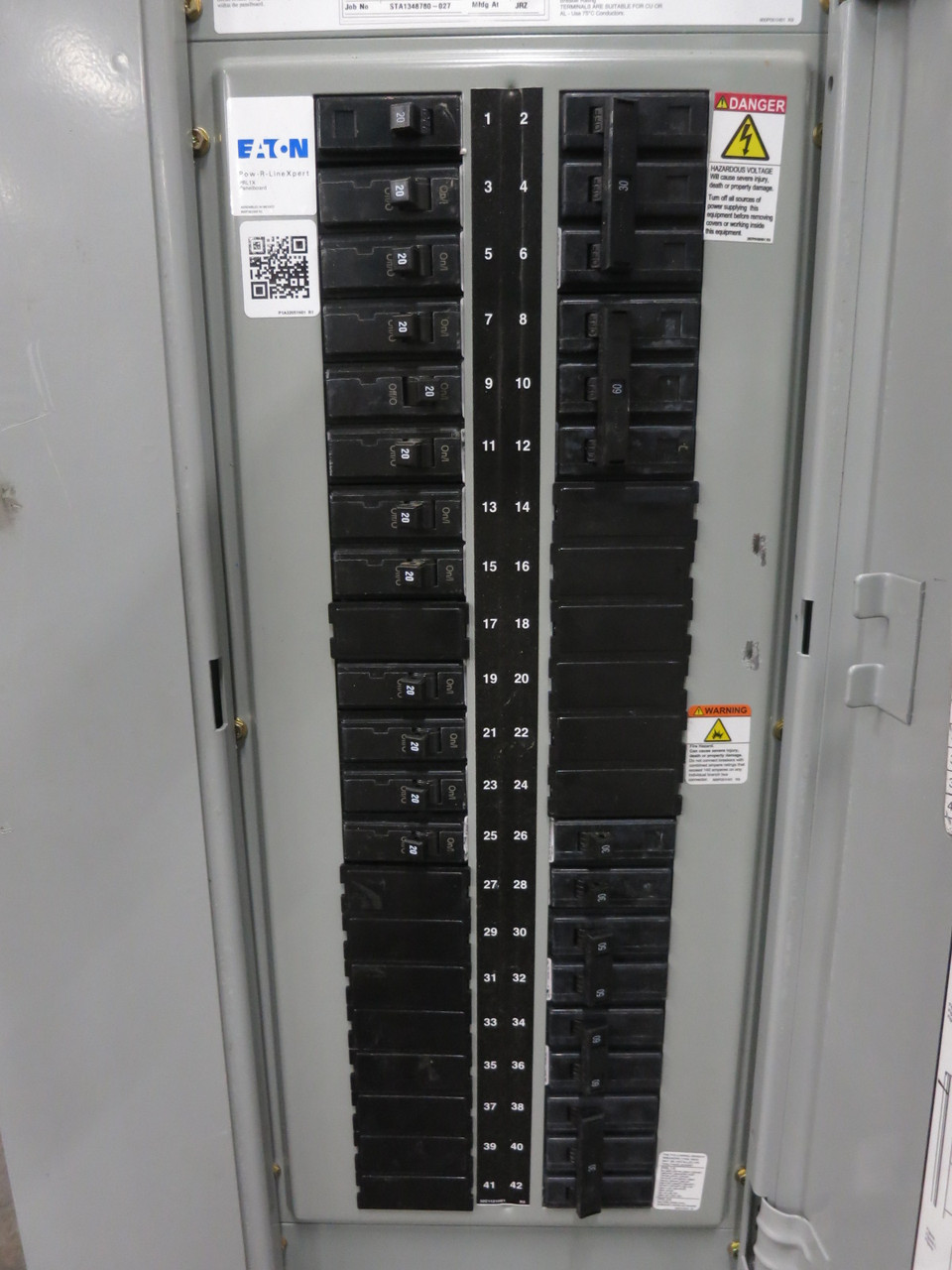 NEW Eaton PRL1X 225A 208Y/120V MLO Circuit Breaker Panel Board 3PH 4W 225 Amp (DW8275-1)