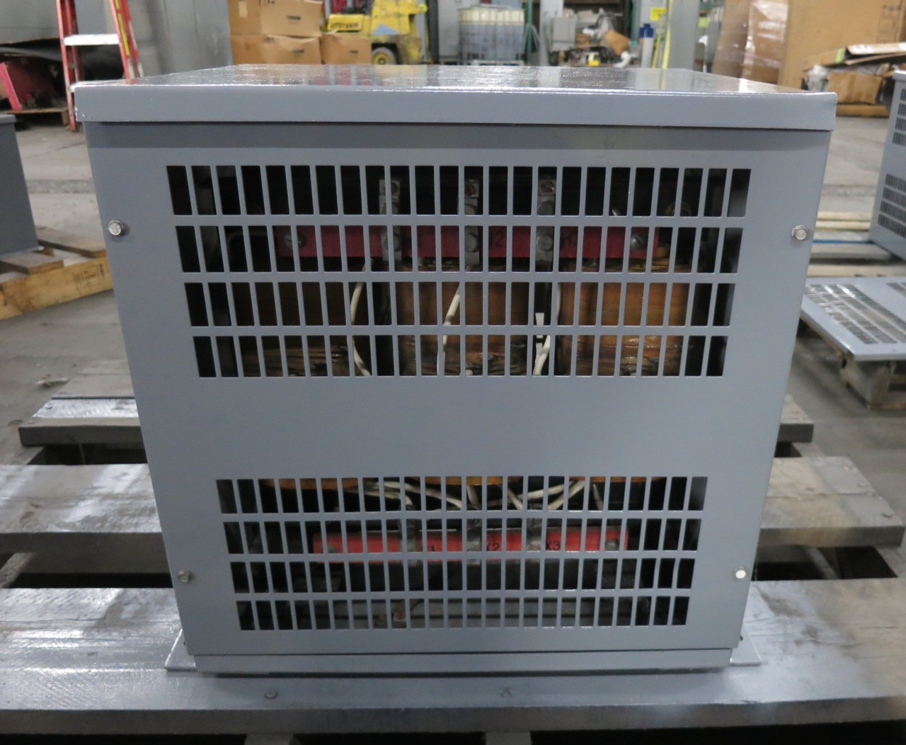 Hammond 15 kVA 600 Y to 240 Delta V 3PH Dry Type Transformer K159M 600V - 240V (DW8283-1)