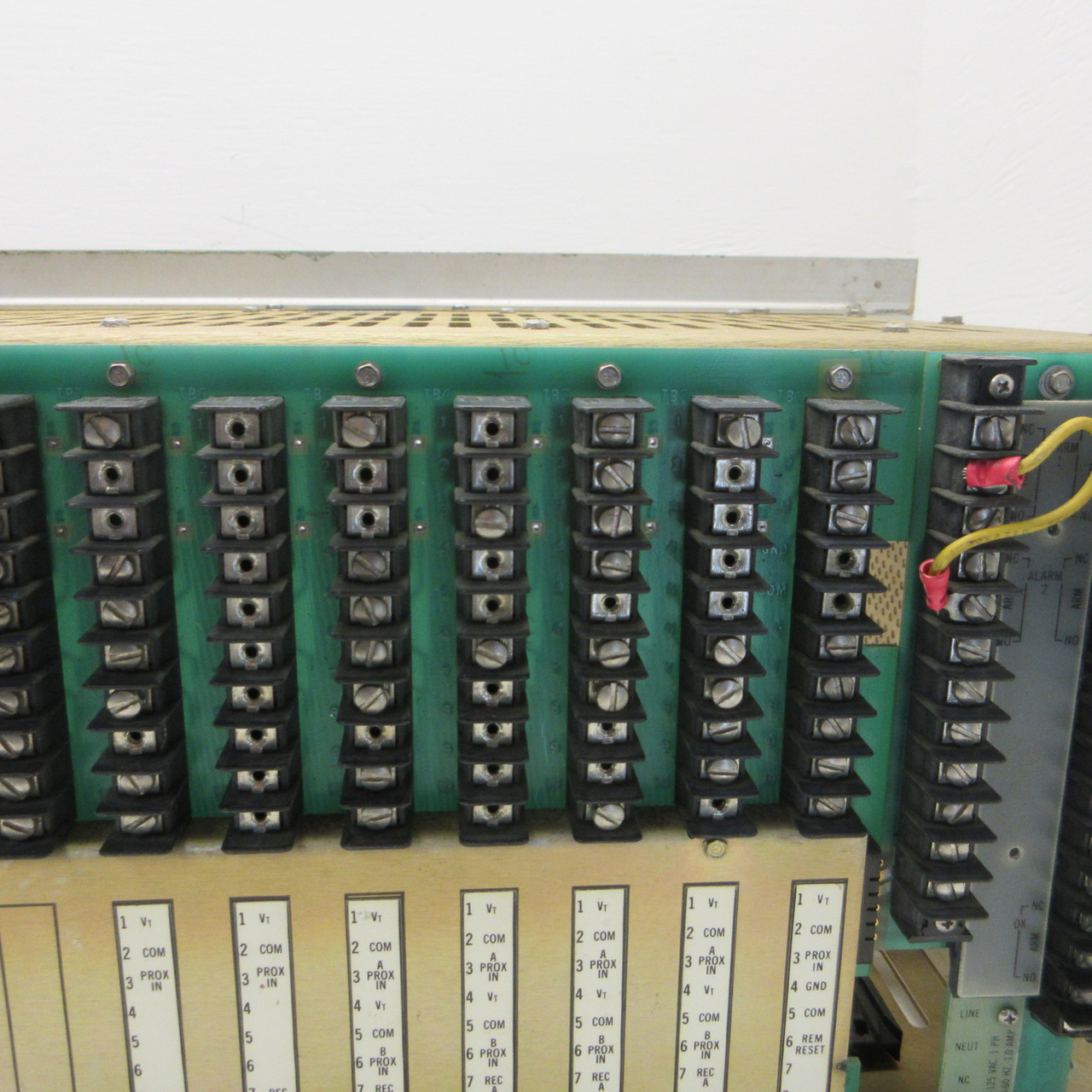 Bently Nevada 90060-04 Rack Chassis 13 Slot PLC Rack Unit Empty No Power Supply (AH1357-1)