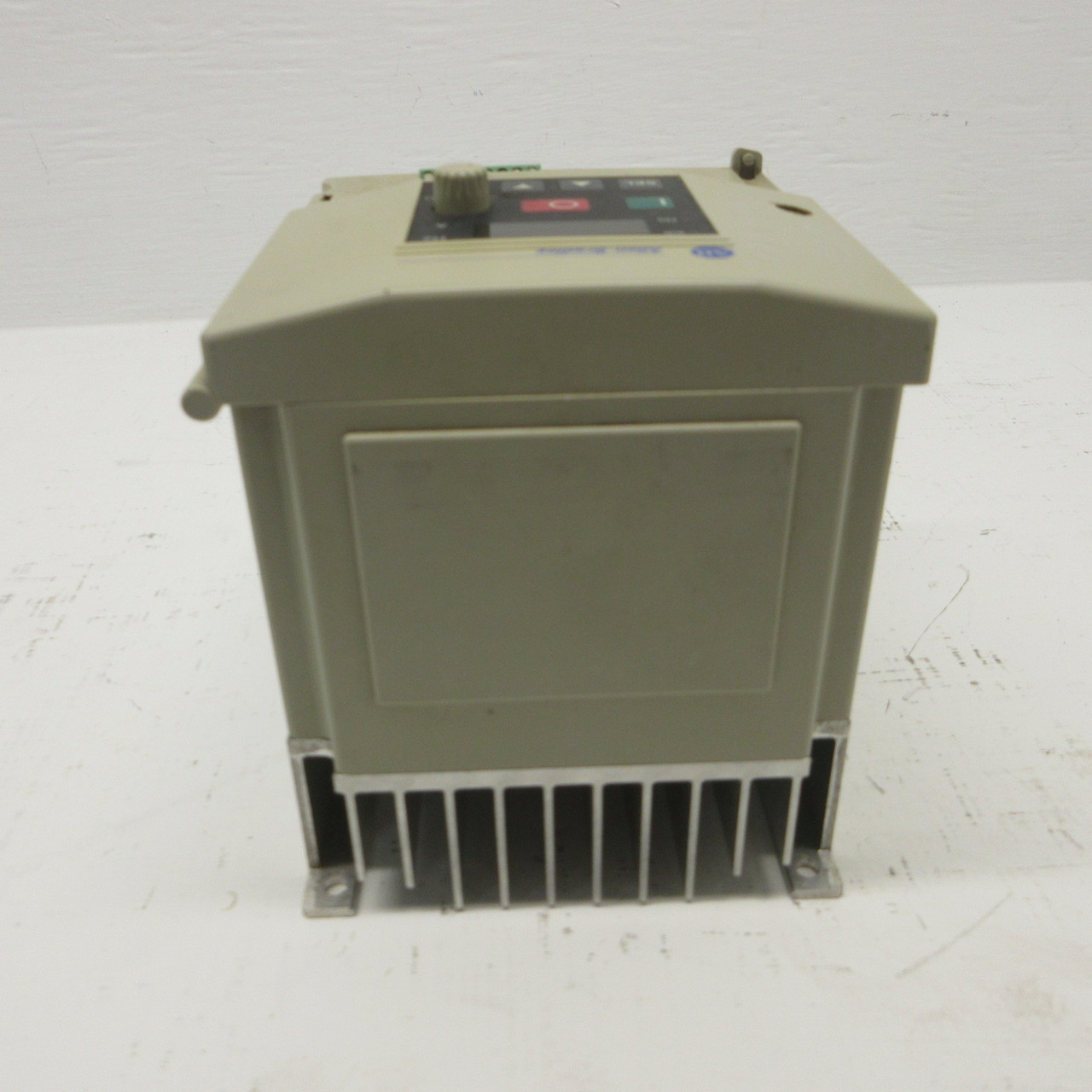 Allen Bradley 161S-AA 03NPK AC Inverter Drive .55KW 0.75HP 240V IN: 1PH OUT: 3PH (AH1362-1)