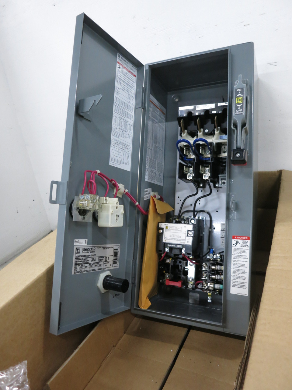 NEW Square D 30A Fusible Size 1 Starter Combo Box 8536SCO1S 30 Amp 240V 2P 1PH (DW8291-1)