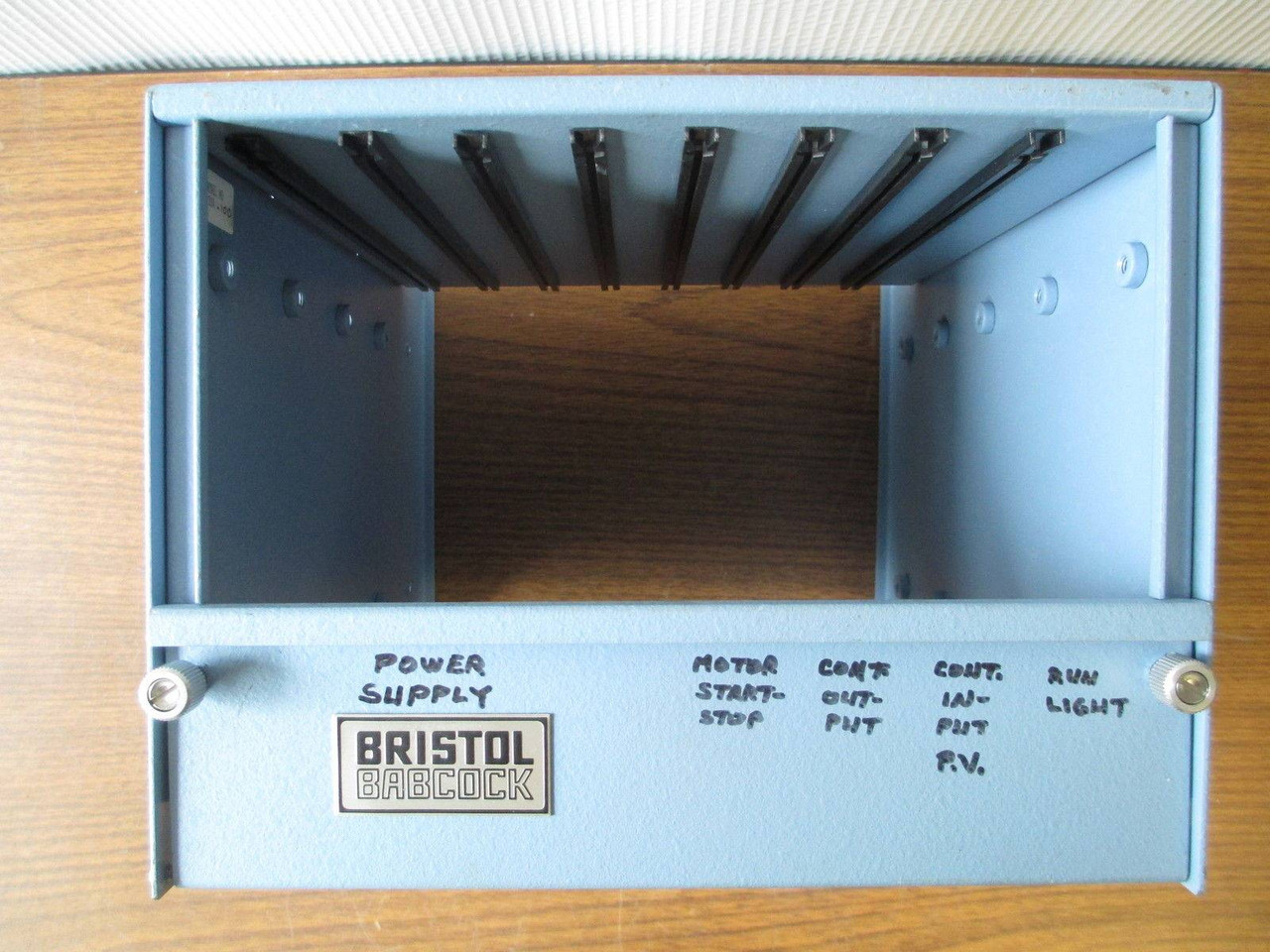 Bristol Babcock 8741-20A-100 8-Slot Rack 874120A100 8 Slot Chassis (EBI0594-1)