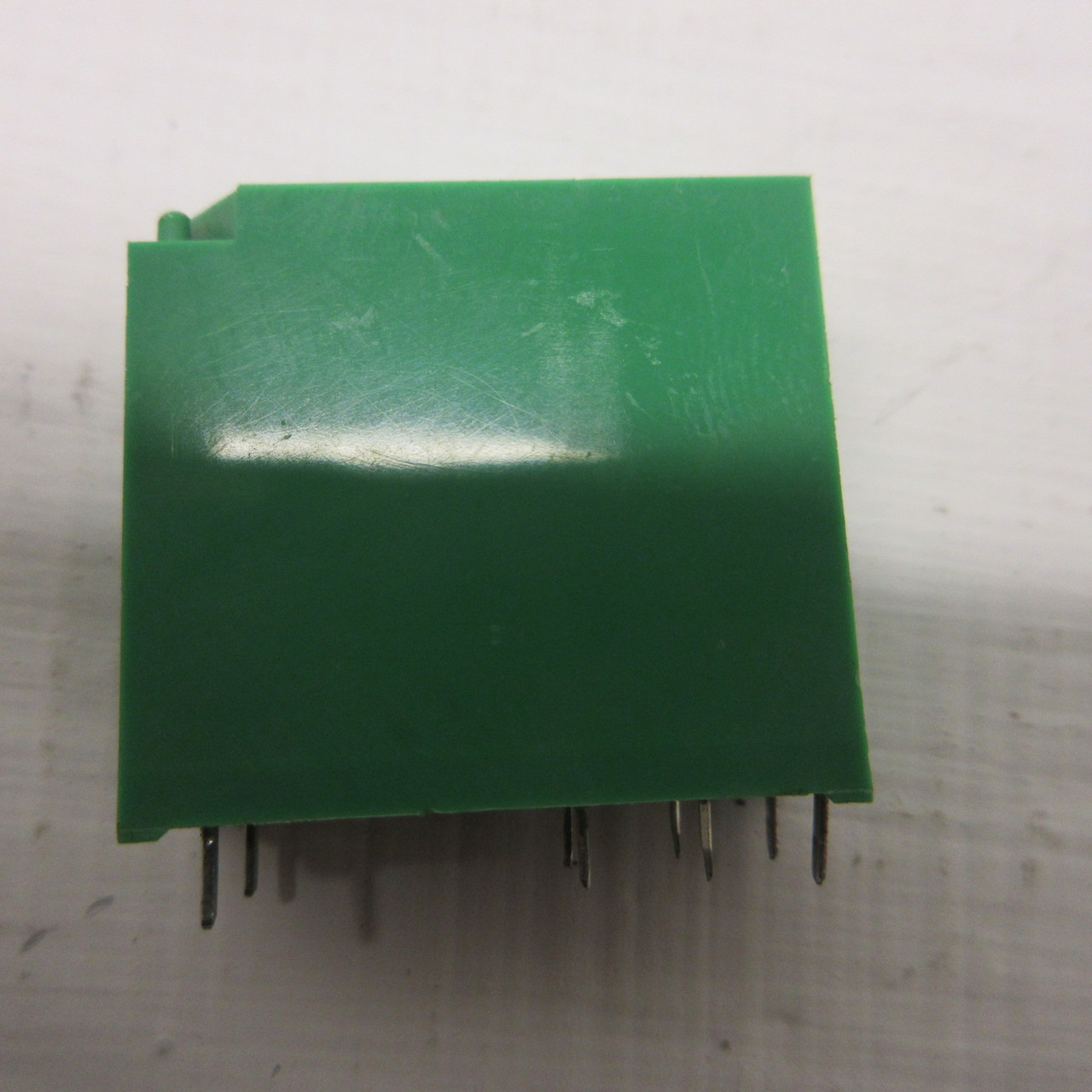 Honeywell 51190528-100 Relay Module MZH K 001 47 05 Green 8-Pin FEME AO Italy (AH1366-206)