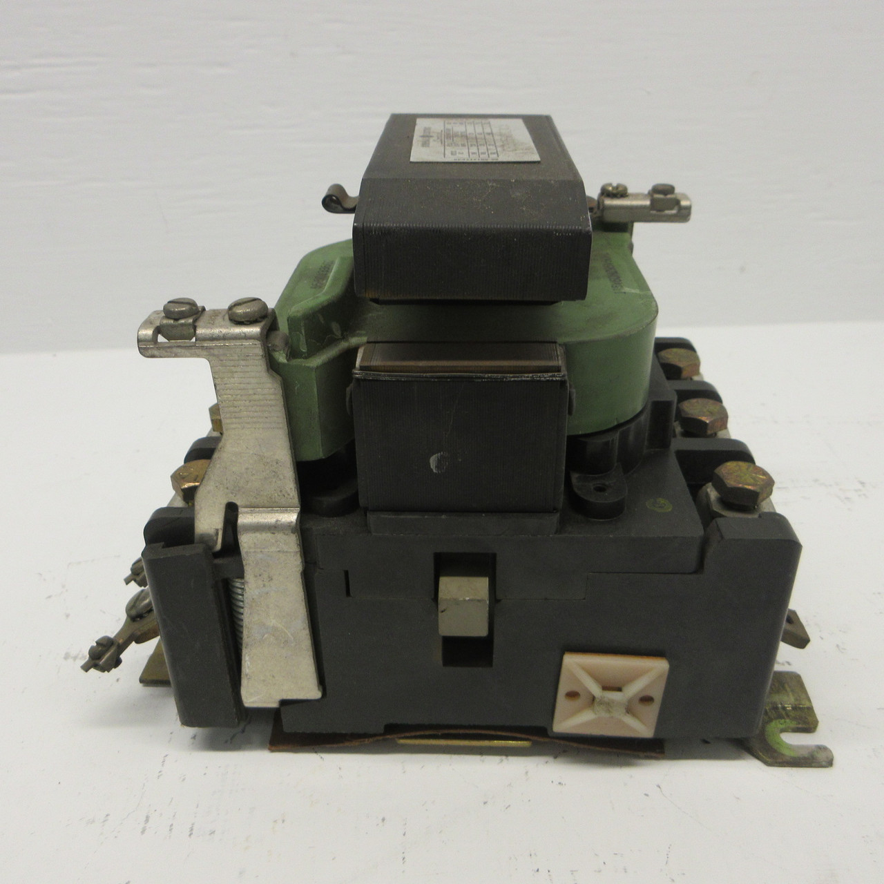GE CR261FH002ACA Motor Contactor 480/600 VAC 120 Amp 115/95V Coil 55-501336G2 (AH1364-1)