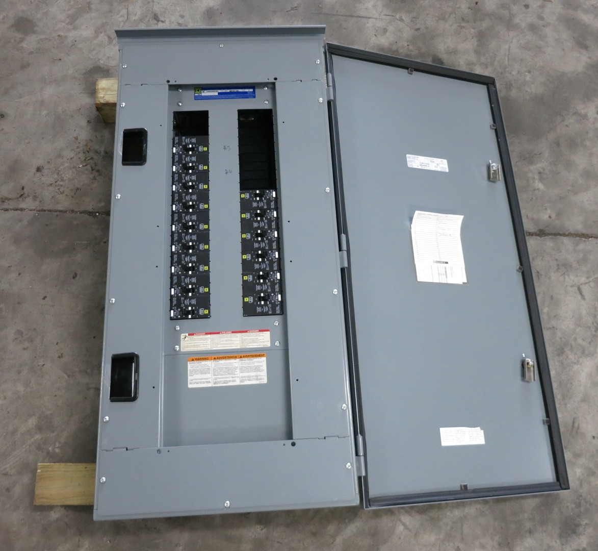 Square D NF 225A 480Y/277 V MLO Circuit Breaker Panel Board 225 Amp 3PH 4W 3R (DW8294-1)