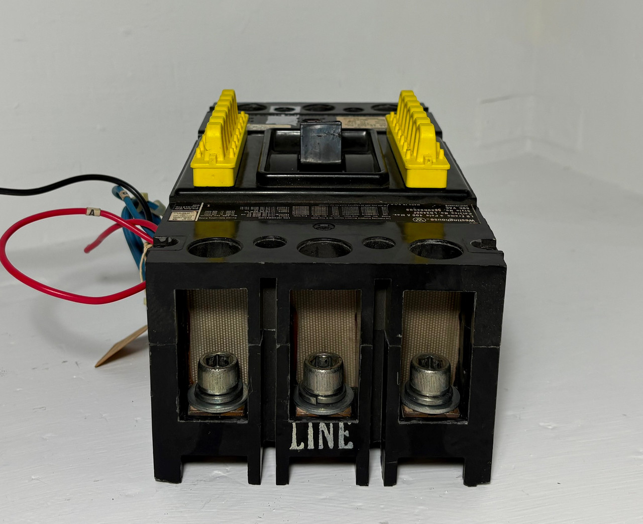 Westinghouse LB3400F 400A Circuit Breaker w/ 400 Amp Trip & Aux 600V 3P LB3400 (EM5927-1)