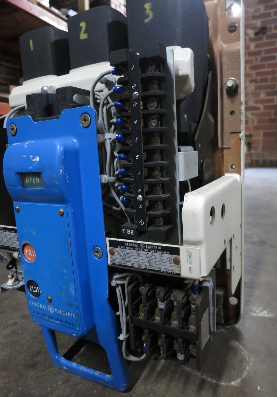 GE AK-2-25-2 600A Power Circuit Breaker EO 48 VDC Closing Under Voltage 600 Amp (DW8300-1)