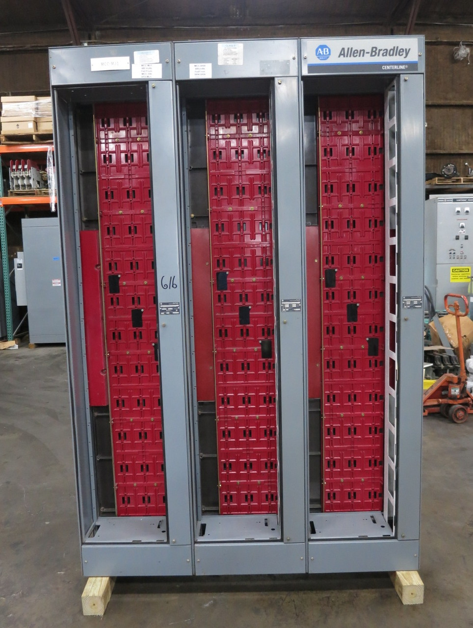 Allen Bradley Centerline 2100 800/300 Amp 3x Section MCC Motor Control Center F (DW8306-2)