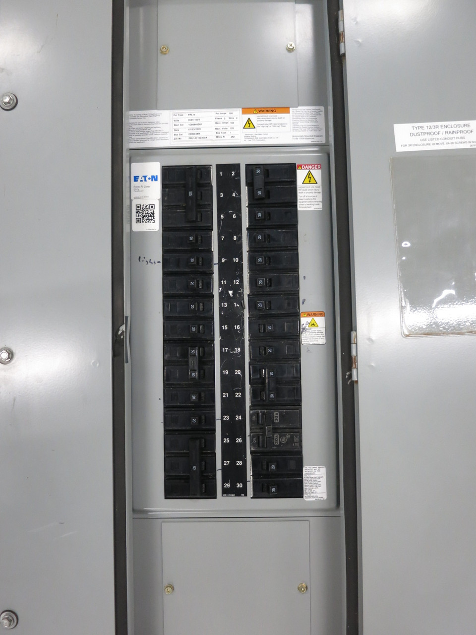 Eaton PRL1a 100A 208Y/120 V Main Breaker Panel Board 3PH 4W PRL 100 Amp 208V 3R (DW8313-1)